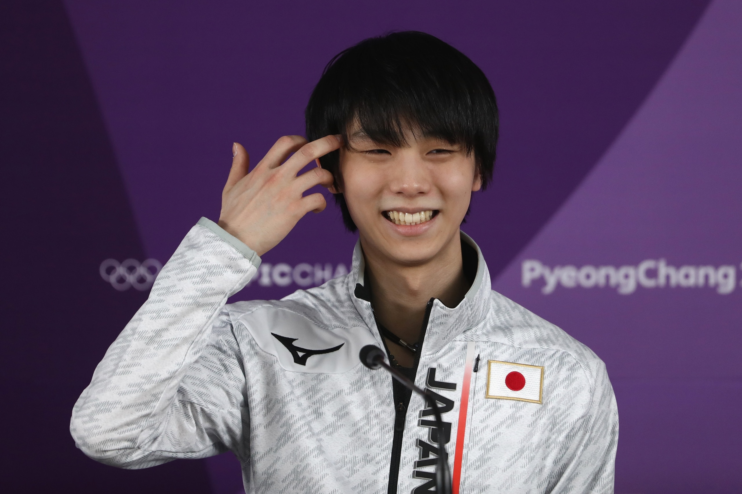 PYEONGCHANG-GUN, SOUTH KOREA - FEBRUARY 13:  Yuzuru Hanyu of Japan speaks to the meida during a press conference at Gangneung Ice Arena during day 4 on February 13, 2018 in Pyeongchang-gun, South Korea.  (Photo by Robert Cianflone/Getty Images)