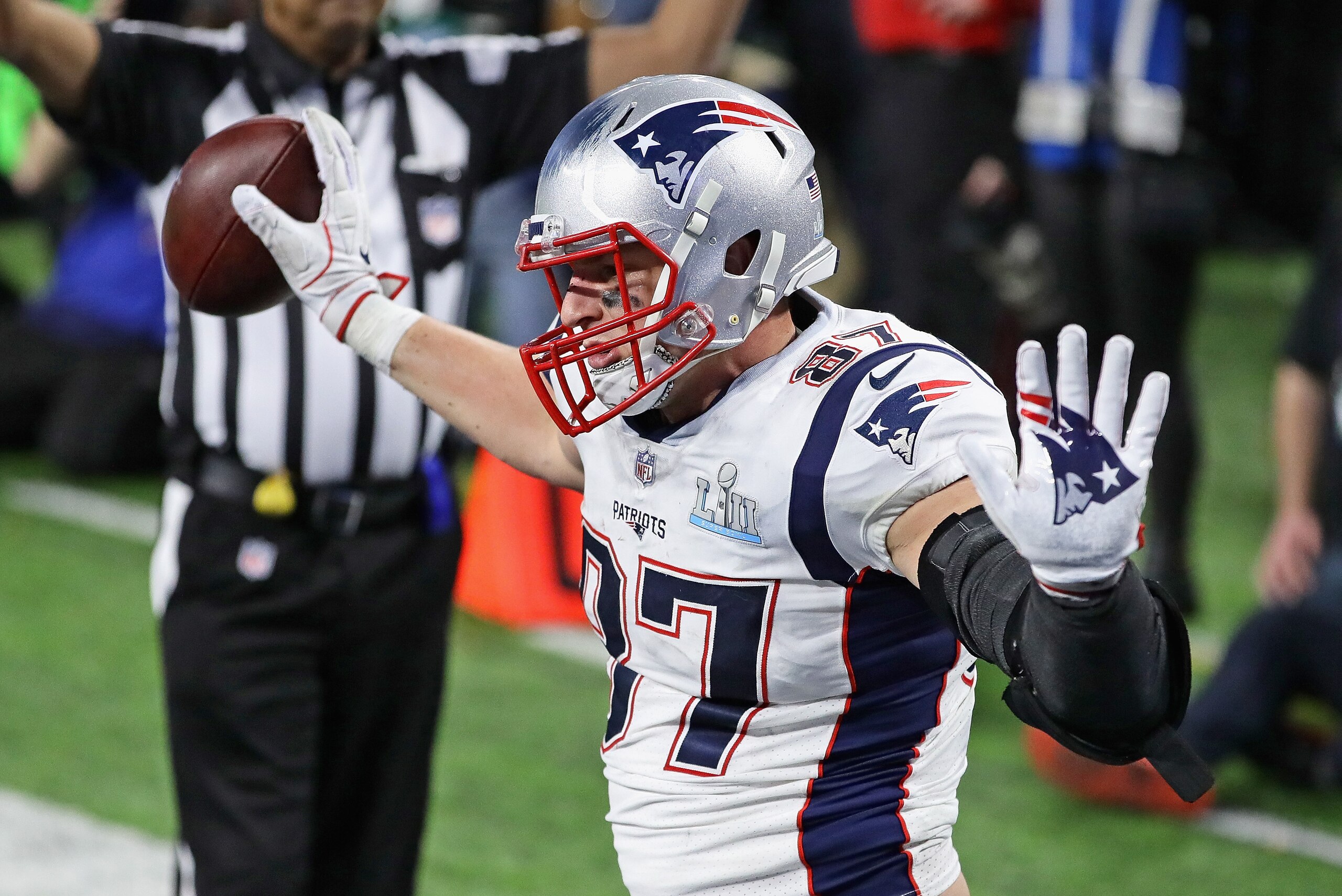 MINNEAPOLIS, MN - FEBRUARY 04:  Rob Gronkowski #87 of the New England Patriots celebrates a touchdown reception against the Philadelphia Eagles in the fourth quarter of Super Bowl LII at U.S. Bank Stadium on February 4, 2018 in Minneapolis, Minnesota. The