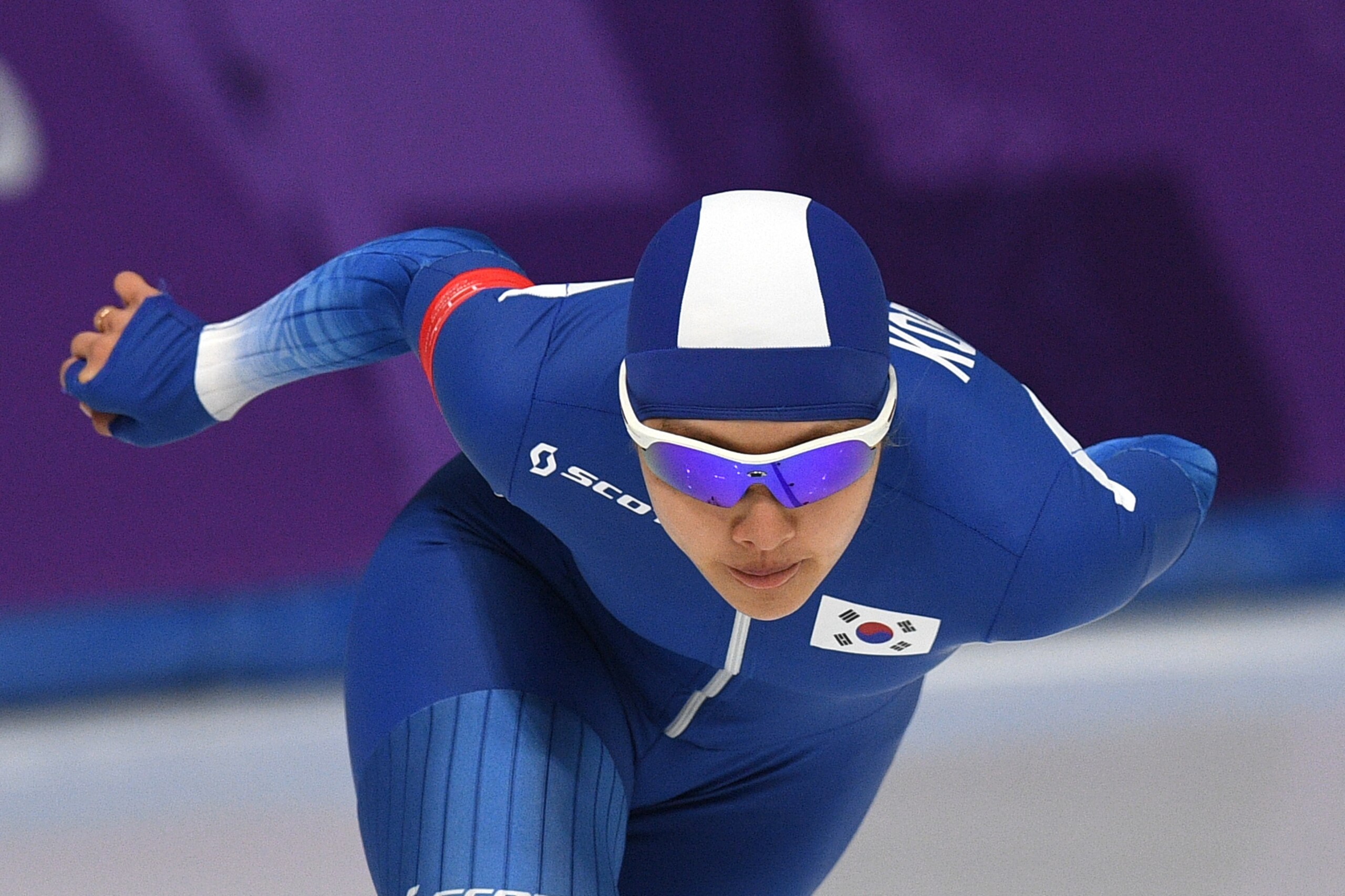 South Korea's Kim Bo-Reum competes in the women's 3,000m speed skating event during the Pyeongchang 2018 Winter Olympic Games at the Gangneung Oval in Gangneung on February 10, 2018. / AFP PHOTO / Roberto SCHMIDT        (Photo credit should read ROBERTO S
