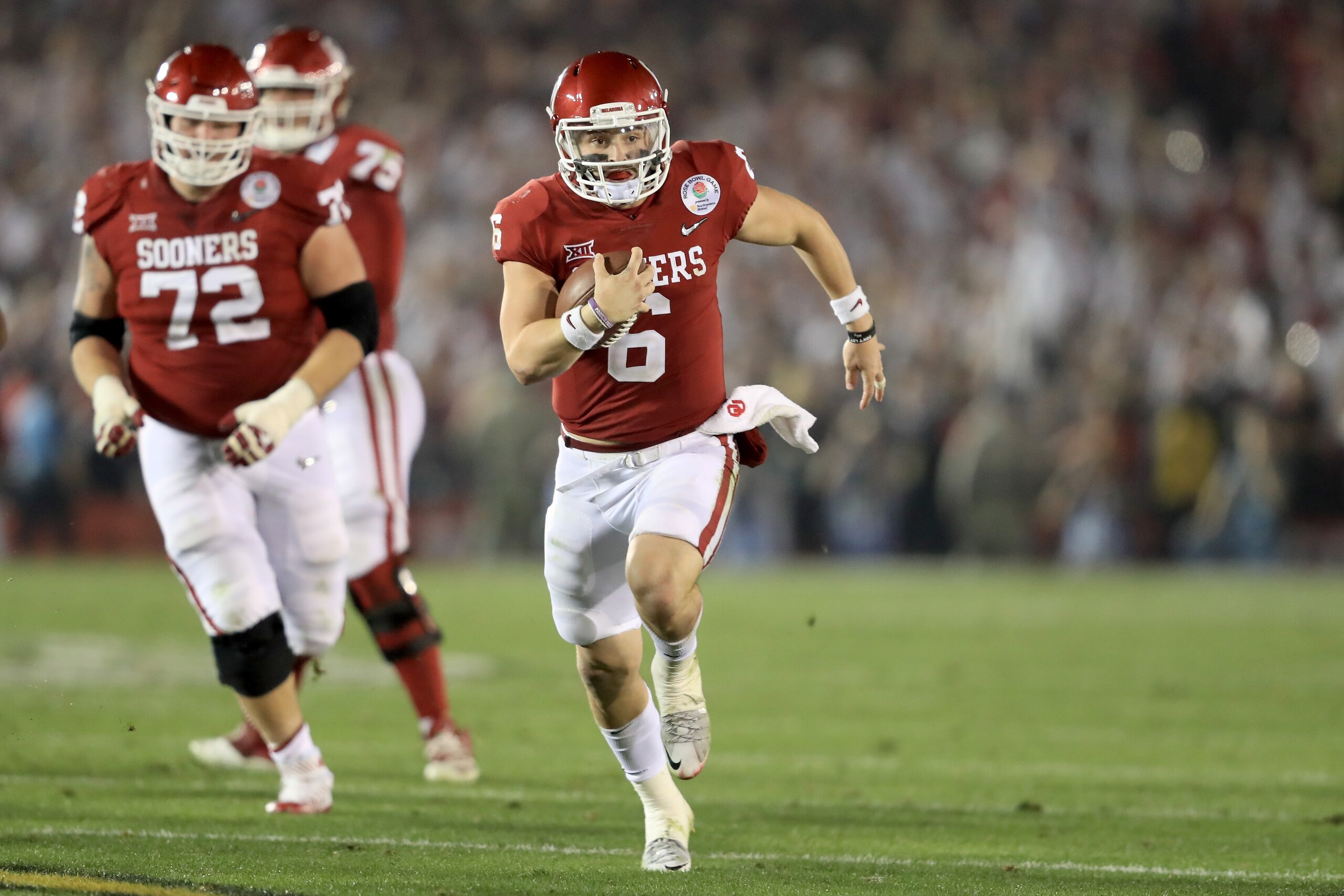 PASADENA, CA - JANUARY 01: Baker Mayfield #6 of the Oklahoma Sooners runs the ball down field in the 2018 College Football Playoff Semifinal Game against the Georgia Bulldogs at the Rose Bowl Game presented by Northwestern Mutual at the Rose Bowl on Janua