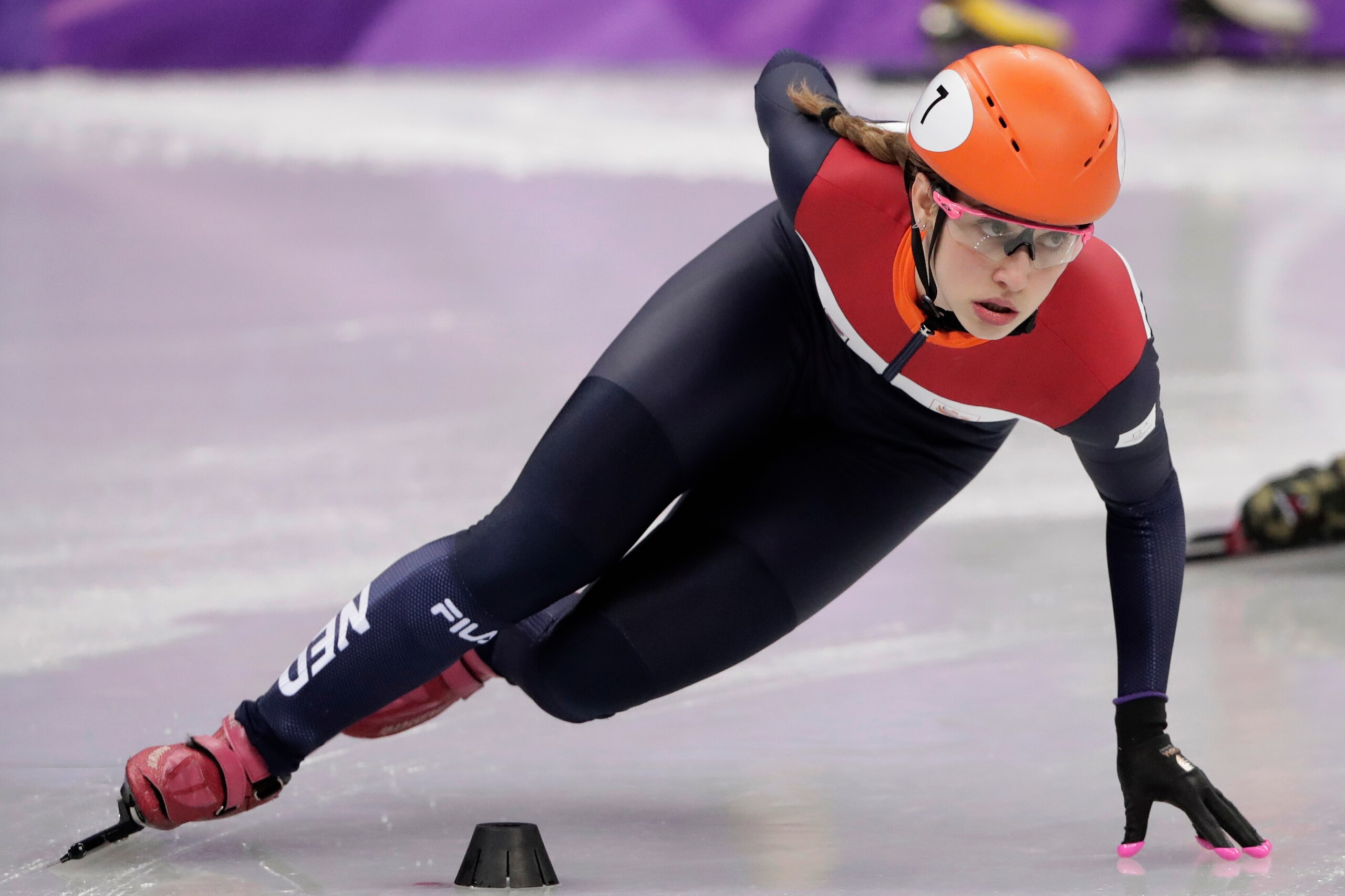 The Netherlands enjoyed a record-setting day in the speedskating.