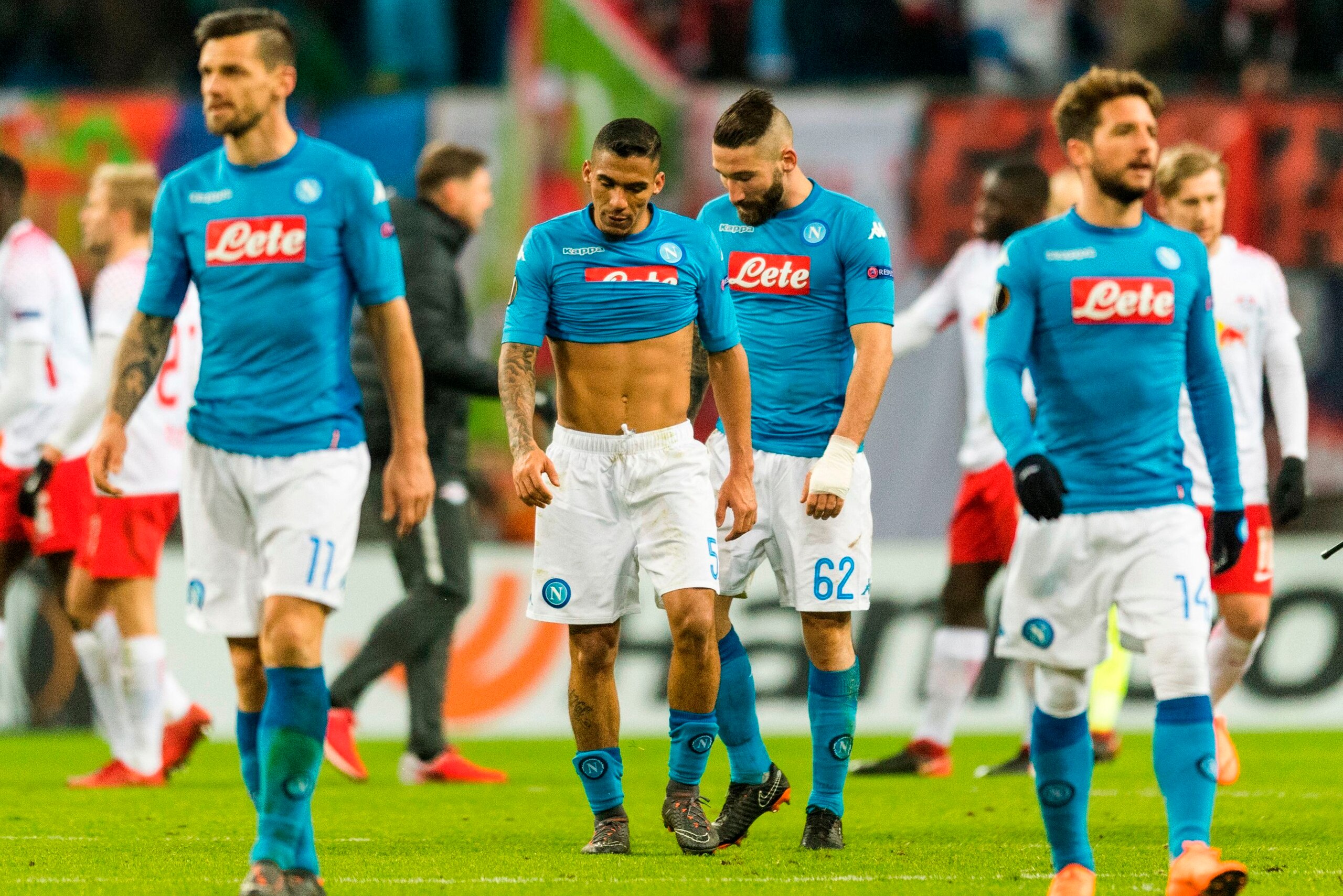 Napoli´s players react at the end of the UEFA Europa League football match between SSC Napoli and RB Leipzig, on February 22, 2018 in Leipzig.
Napoli won 2-0. / AFP PHOTO / ROBERT MICHAEL (Photo credit should read ROBERT MICHAEL/AFP/Getty Images) Napoli´s players react at the end of the UEFA Europa League football match between SSC Napoli and RB Leipzig, on February 22, 2018 in Leipzig.
Napoli won 2-0. / AFP PHOTO / ROBERT MICHAEL (Photo credit should read ROBERT MICHAEL/AFP/Getty Images)