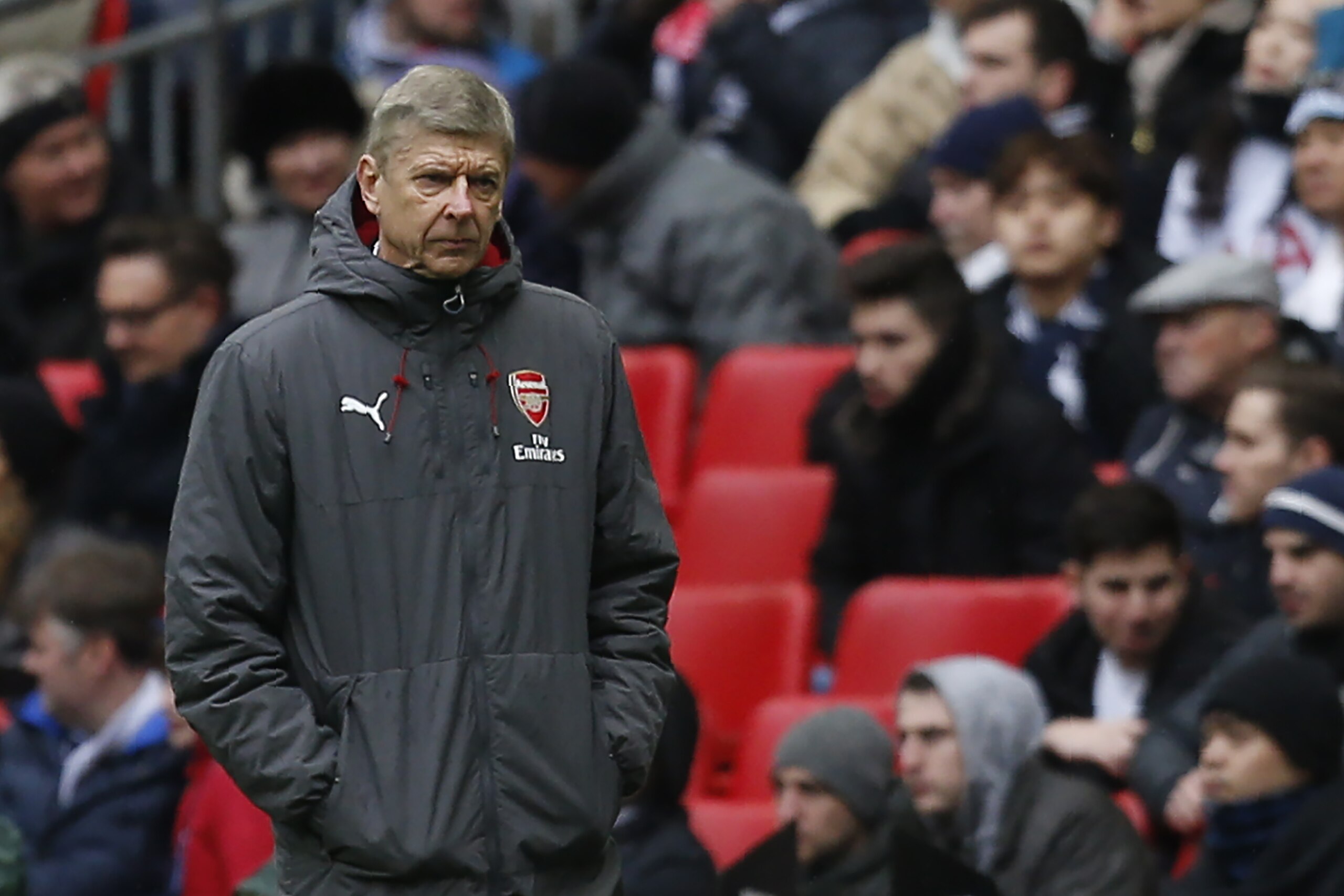 Arsenal's French manager Arsene Wenger is seen on the touchline during the English Premier League football match between Tottenham Hotspur and Arsenal at Wembley Stadium in London, on February 10, 2018. / AFP PHOTO / IKIMAGES / Ian KINGTON / RESTRICTED TO Arsenal's French manager Arsene Wenger is seen on the touchline during the English Premier League football match between Tottenham Hotspur and Arsenal at Wembley Stadium in London, on February 10, 2018. / AFP PHOTO / IKIMAGES / Ian KINGTON / RESTRICTED TO