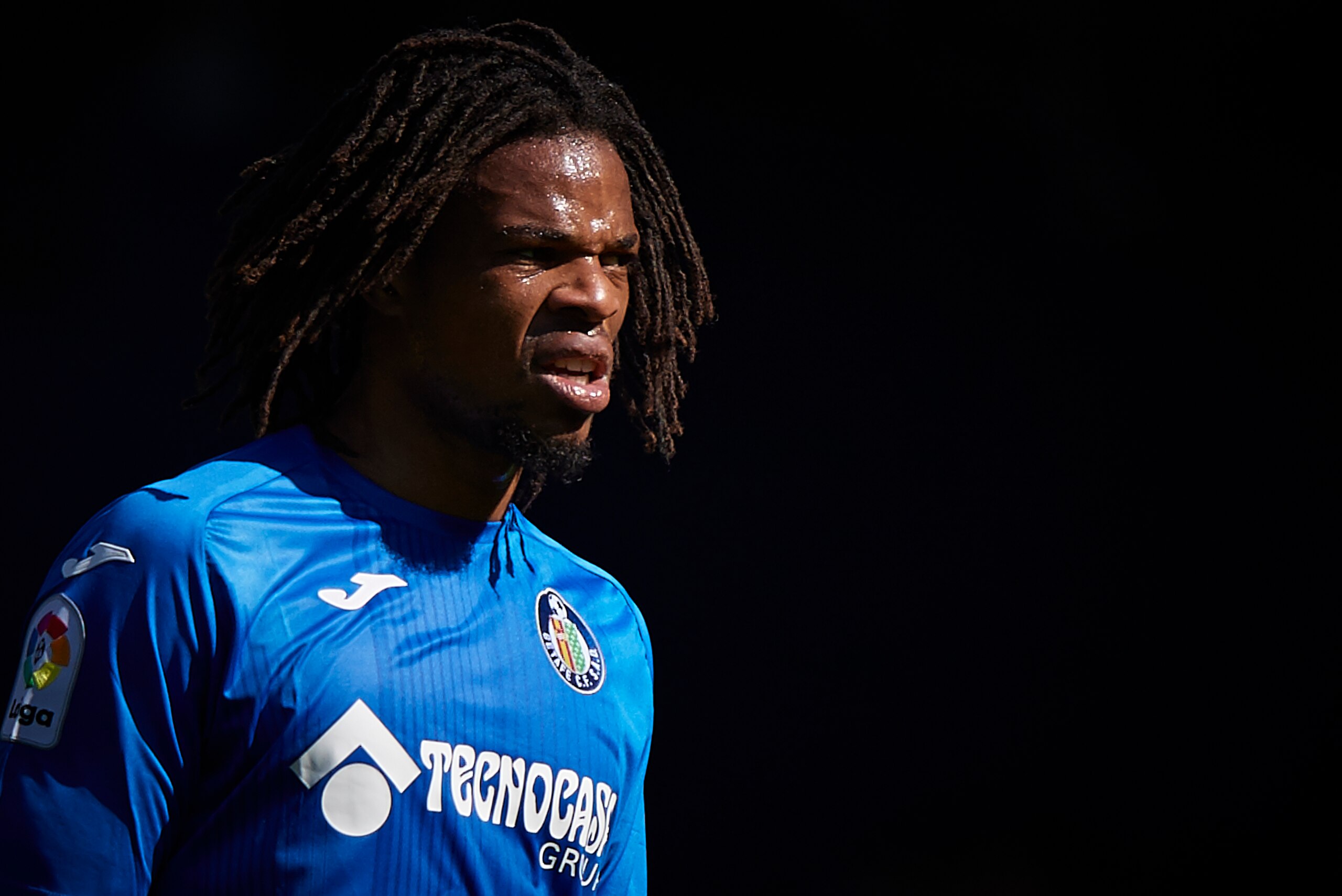 VILLARREAL, SPAIN - FEBRUARY 25:  Loic Remy of Getafe looks on during the La Liga match between Villarreal and Getafe at Estadio de la Ceramica on February 25, 2018 in Villarreal, Spain.  (Photo by Quality Sport Images/Getty Images)