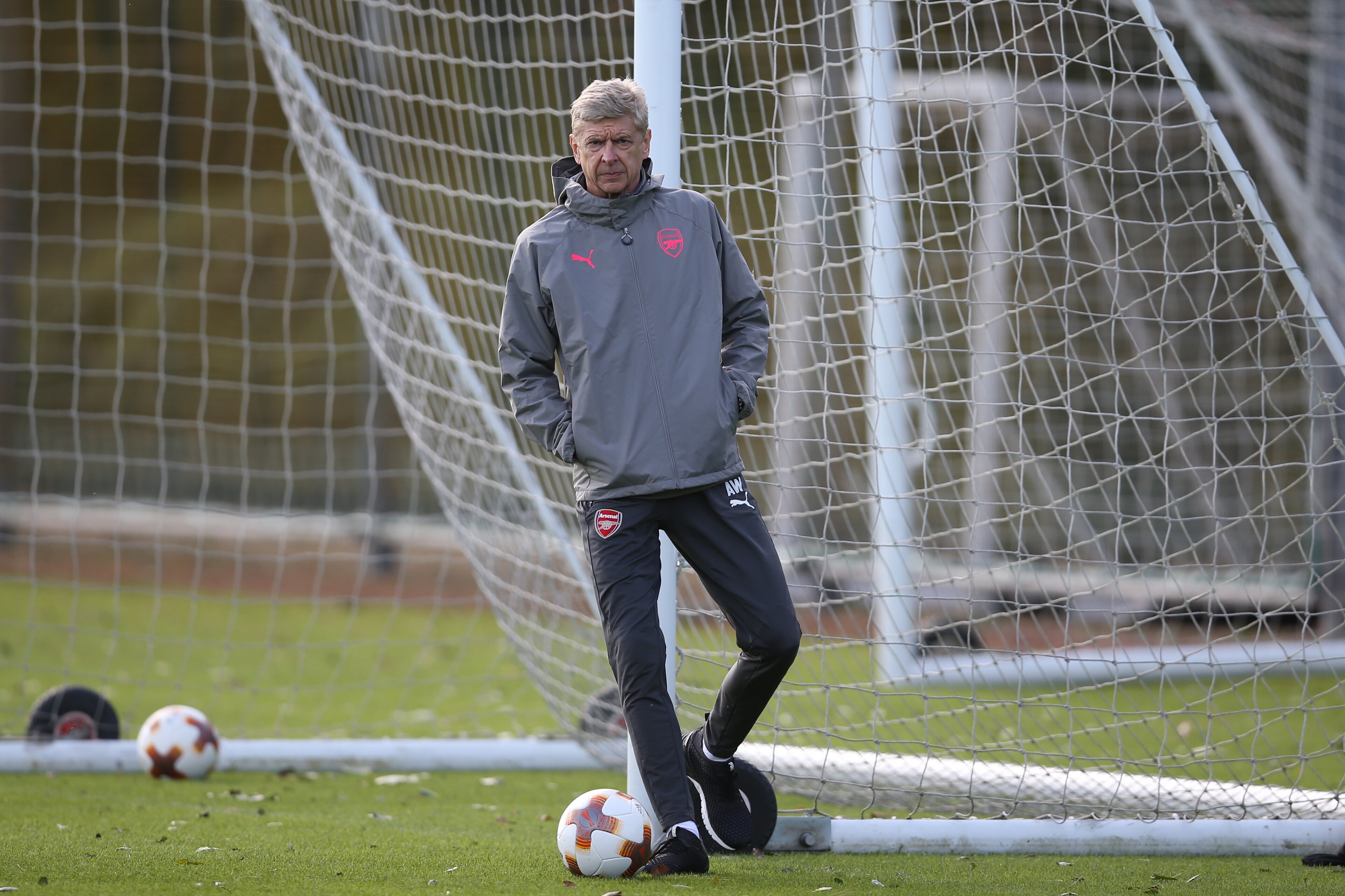 ST ALBANS, ENGLAND - SEPTEMBER 13: Arsene Wenger manager / head coach of Arsenal during Arsenal training at London Colney on September 13, 2017 in St Albans, England. (Photo by Catherine Ivill - AMA/Getty Images)