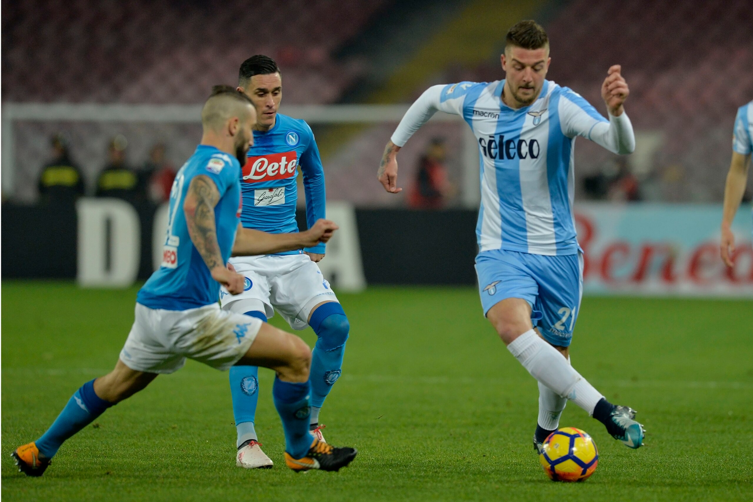 NAPLES, ROMA - FEBRUARY 10: Sergej Milinkovic Savic  of SS Lazio compete for the ball with Jose' Callejon of SSC Napoli during the serie A match between SSC Napoli and SS Lazio at Stadio San Paolo on February 10, 2018 in Naples, Italy.  (Photo by Marco Ro