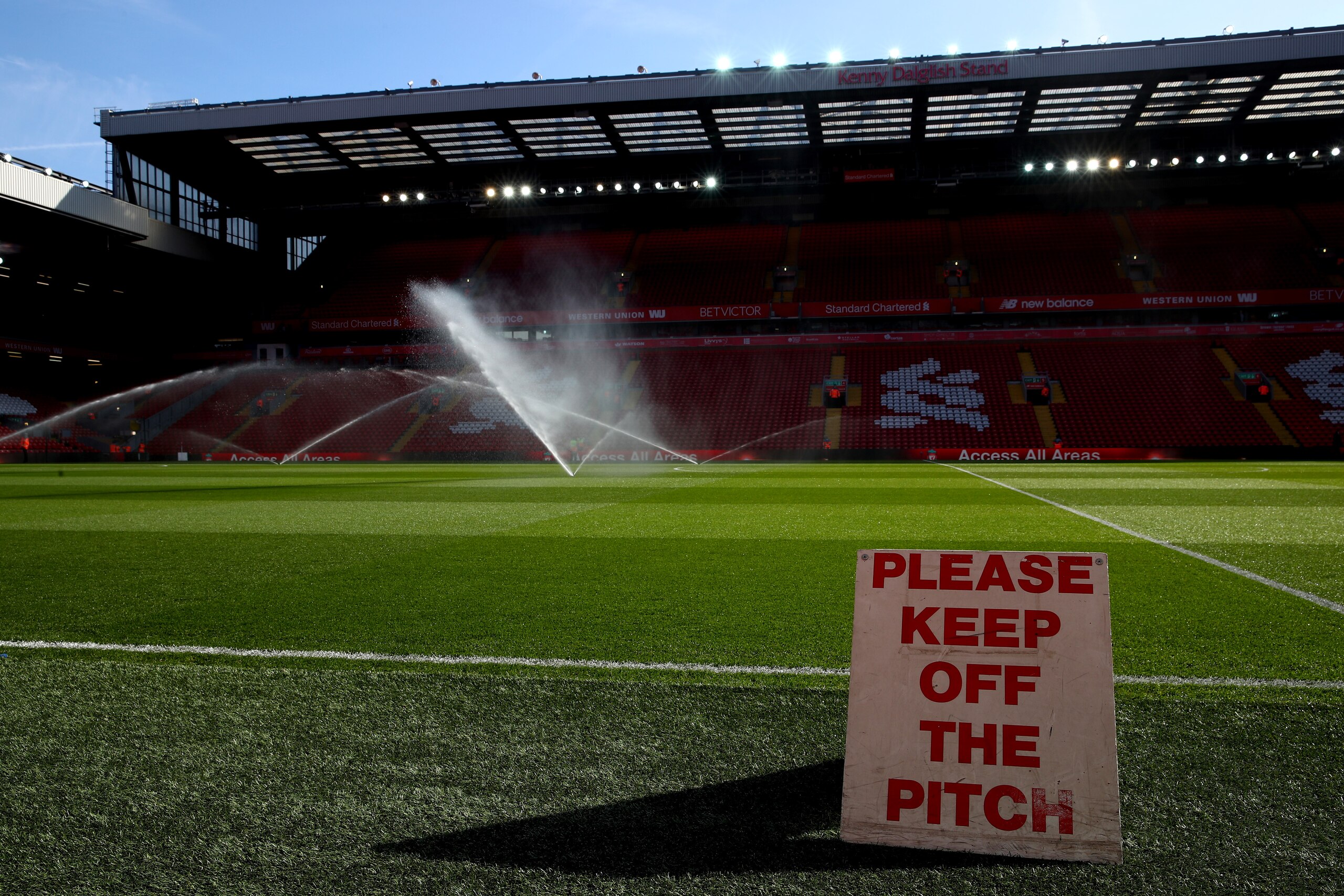 LIVERPOOL, ENGLAND - FEBRUARY 24: General view inside the stadium prior to the Premier League match between Liverpool and West Ham United at Anfield on February 24, 2018 in Liverpool, England. (Photo by Clive Brunskill/Getty Images) LIVERPOOL, ENGLAND - FEBRUARY 24: General view inside the stadium prior to the Premier League match between Liverpool and West Ham United at Anfield on February 24, 2018 in Liverpool, England. (Photo by Clive Brunskill/Getty Images)