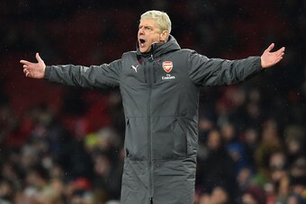 Arsenal's French manager Arsene Wenger gestures on the touchline during the English Premier League football match between Arsenal and Manchester City at the Emirates Stadium in London on March 1, 2018.  / AFP PHOTO / Glyn KIRK / RESTRICTED TO EDITORIAL US