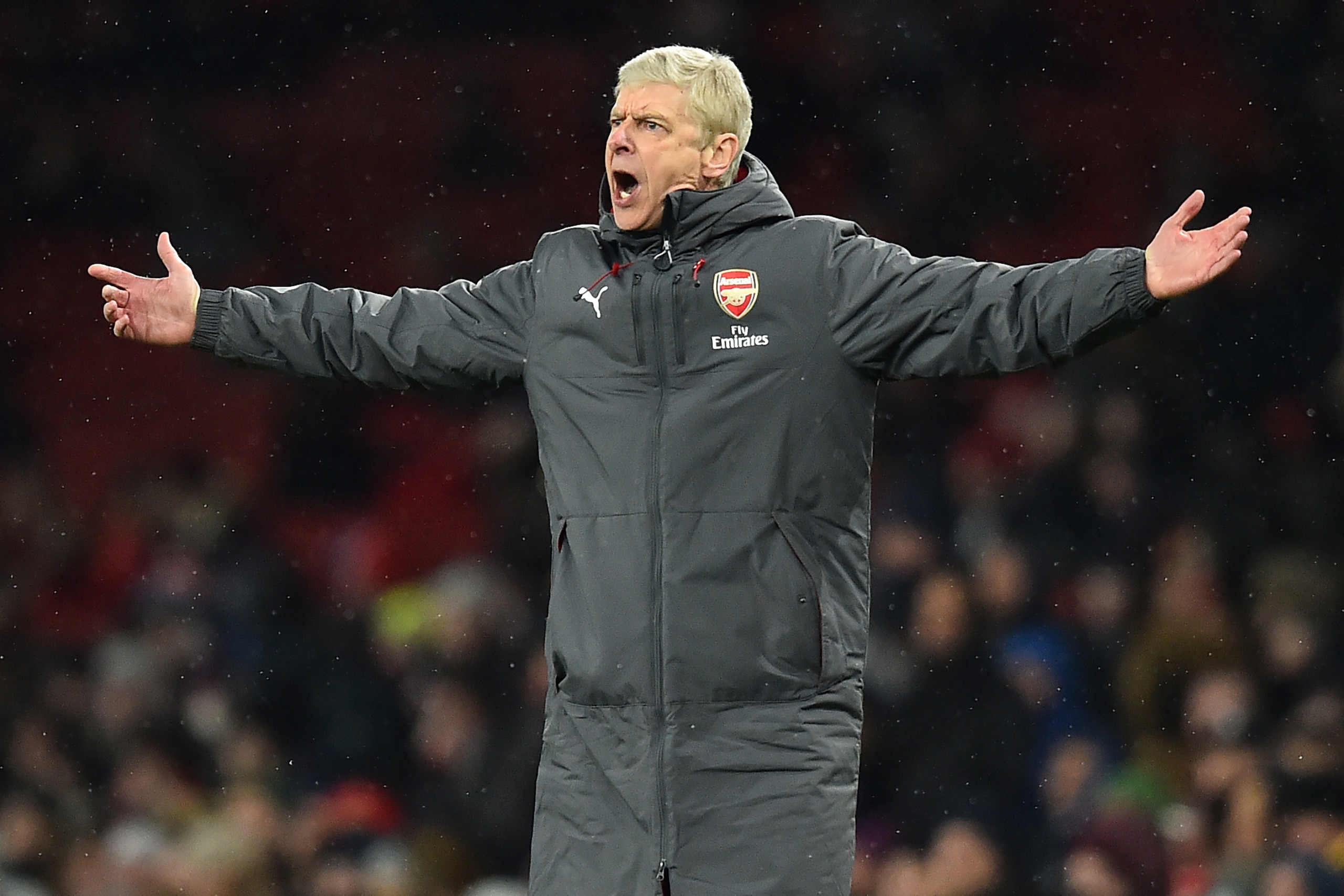 Arsenal's French manager Arsene Wenger gestures on the touchline during the English Premier League football match between Arsenal and Manchester City at the Emirates Stadium in London on March 1, 2018.  / AFP PHOTO / Glyn KIRK / RESTRICTED TO EDITORIAL US