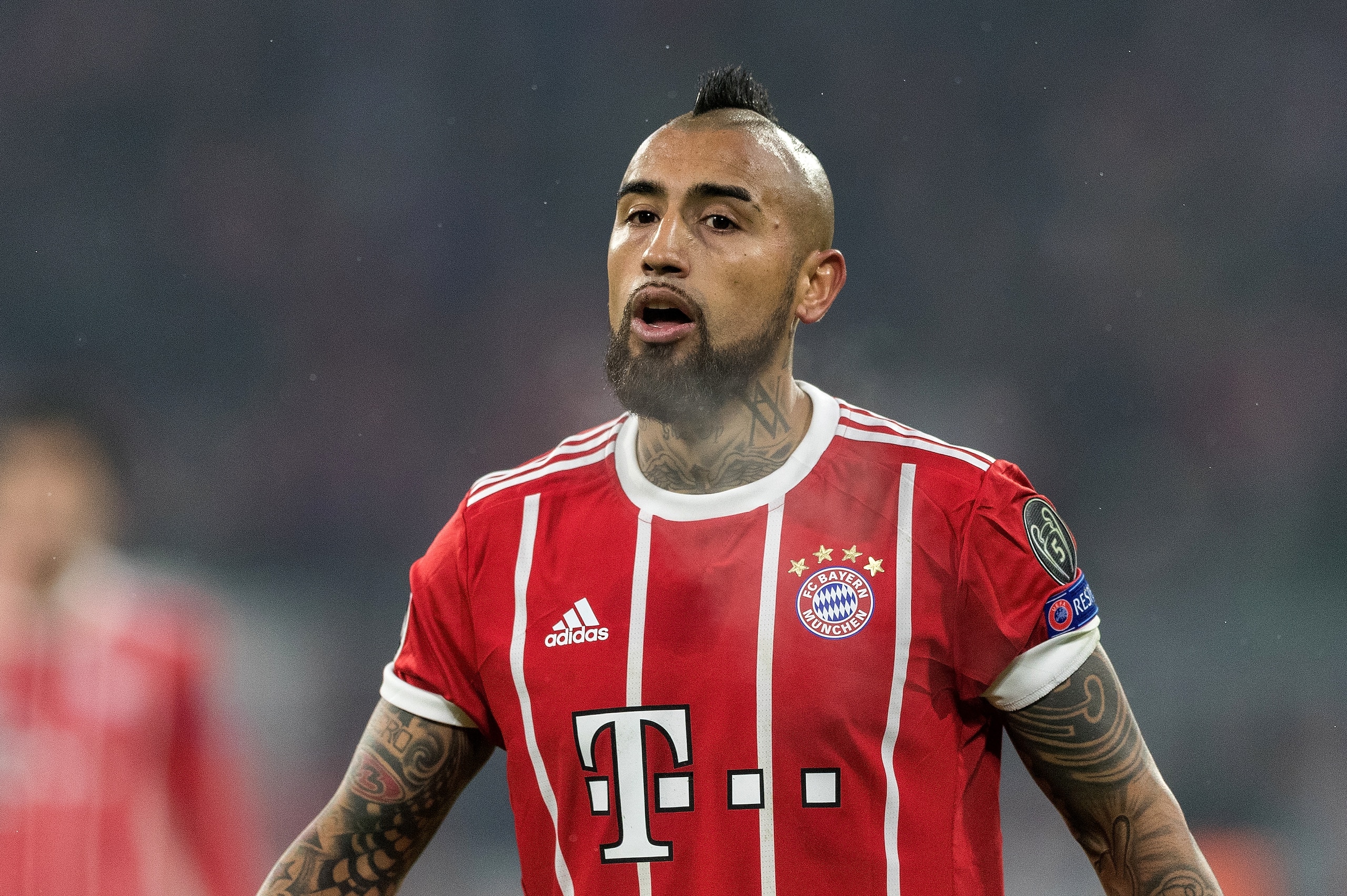 MUNICH, GERMANY - FEBRUARY 20:  Arturo Vidal of FC Bayern Muenchen looks on during the UEFA Champions League Round of 16 First Leg match between     Bayern Muenchen and Besiktas at Allianz Arena on February 20, 2018 in Munich, Germany.  (Photo by Boris St