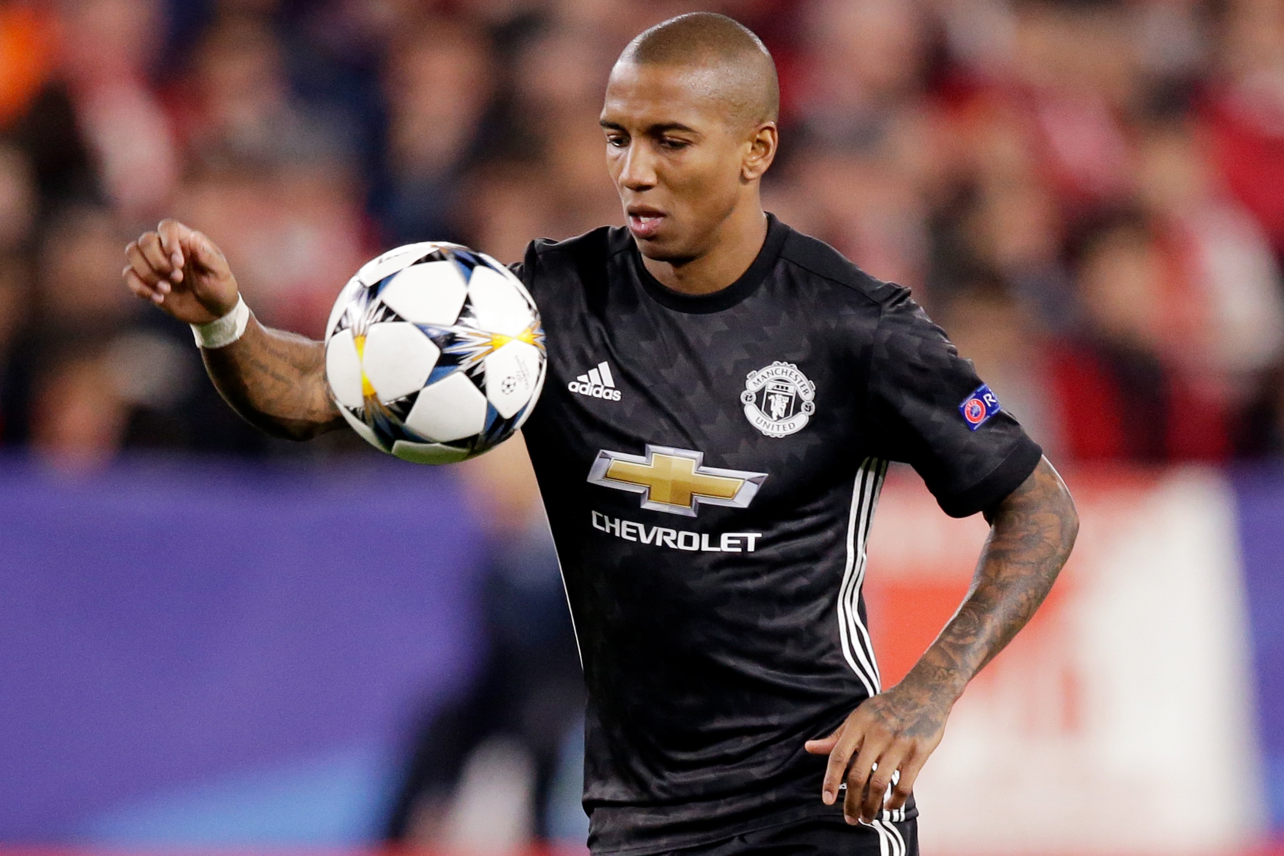 SEVILLA, SPAIN - FEBRUARY 21: Ashley Young of Manchester United  during the UEFA Champions League  match between Sevilla v Manchester United at the Estadio Ramon Sanchez Pizjuan on February 21, 2018 in Sevilla Spain (Photo by Jeroen Meuwsen/Soccrates/Gett