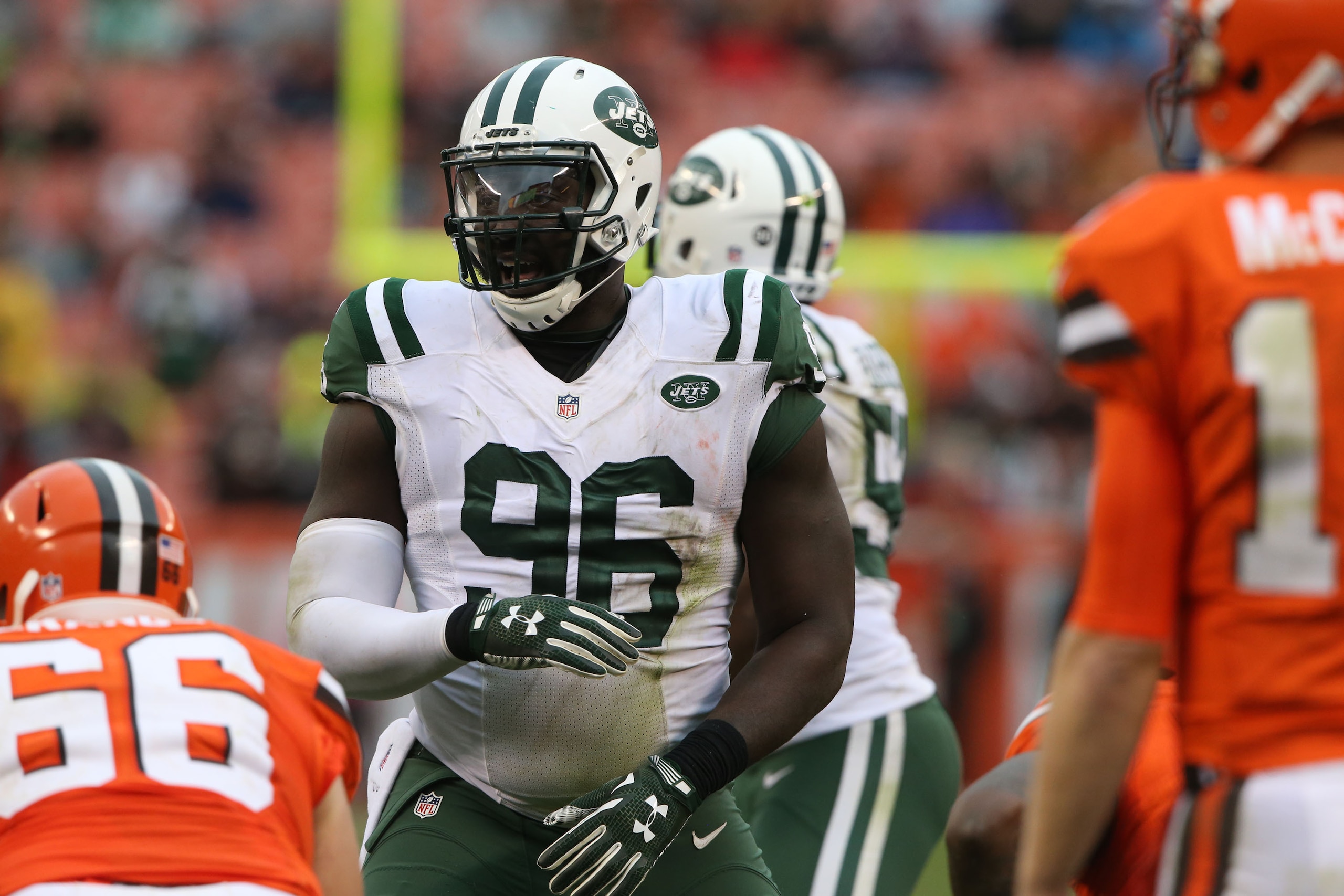 CLEVELAND, OH - OCTOBER 30: Defensive Lineman Muhammad Wilkerson #96 of the New York Jets appears in action against the Cleveland Browns at FirstEnergy Stadium on October 30, 2016 in Cleveland, Ohio. (Photo by Al Pereira/Getty Images)