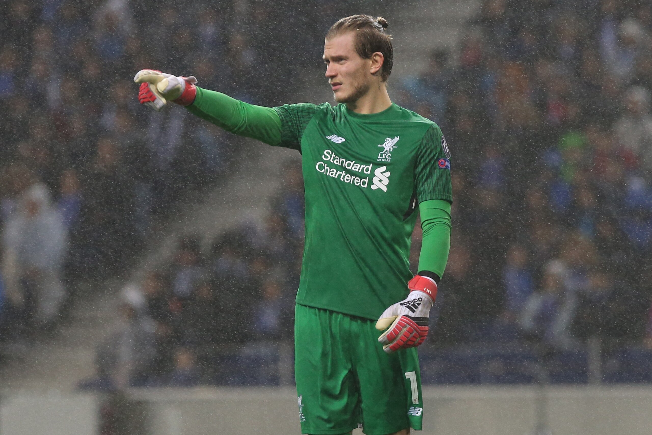 PORTO, PORTUGAL - FEBRUARY 14:  Liverpool goalkeeper Loris Karius from Germany in action during the UEFA Champions League Round of 16 - First Leg match between FC Porto and Liverpool FC at Estadio do Dragao on February 14, 2017 in Porto, Portugal.  (Photo
