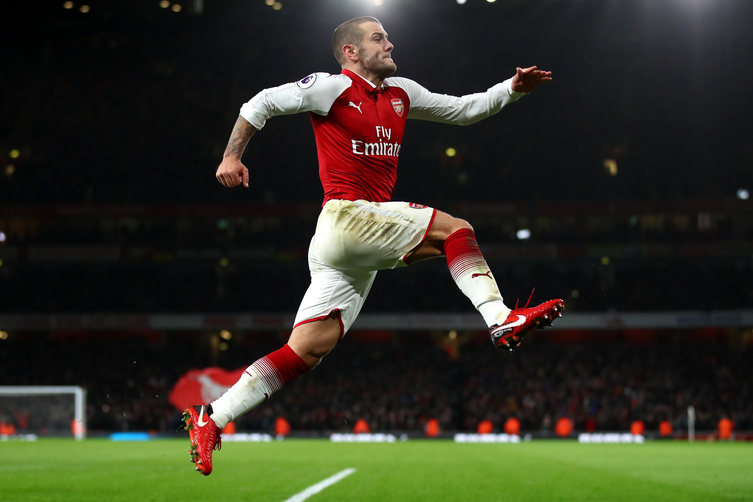 LONDON, ENGLAND - JANUARY 03:  Jack Wilshere of Arsenal celebrates after scoring his sides first goal during the Premier League match between Arsenal and Chelsea at Emirates Stadium on January 3, 2018 in London, England.  (Photo by Julian Finney/Getty Ima
