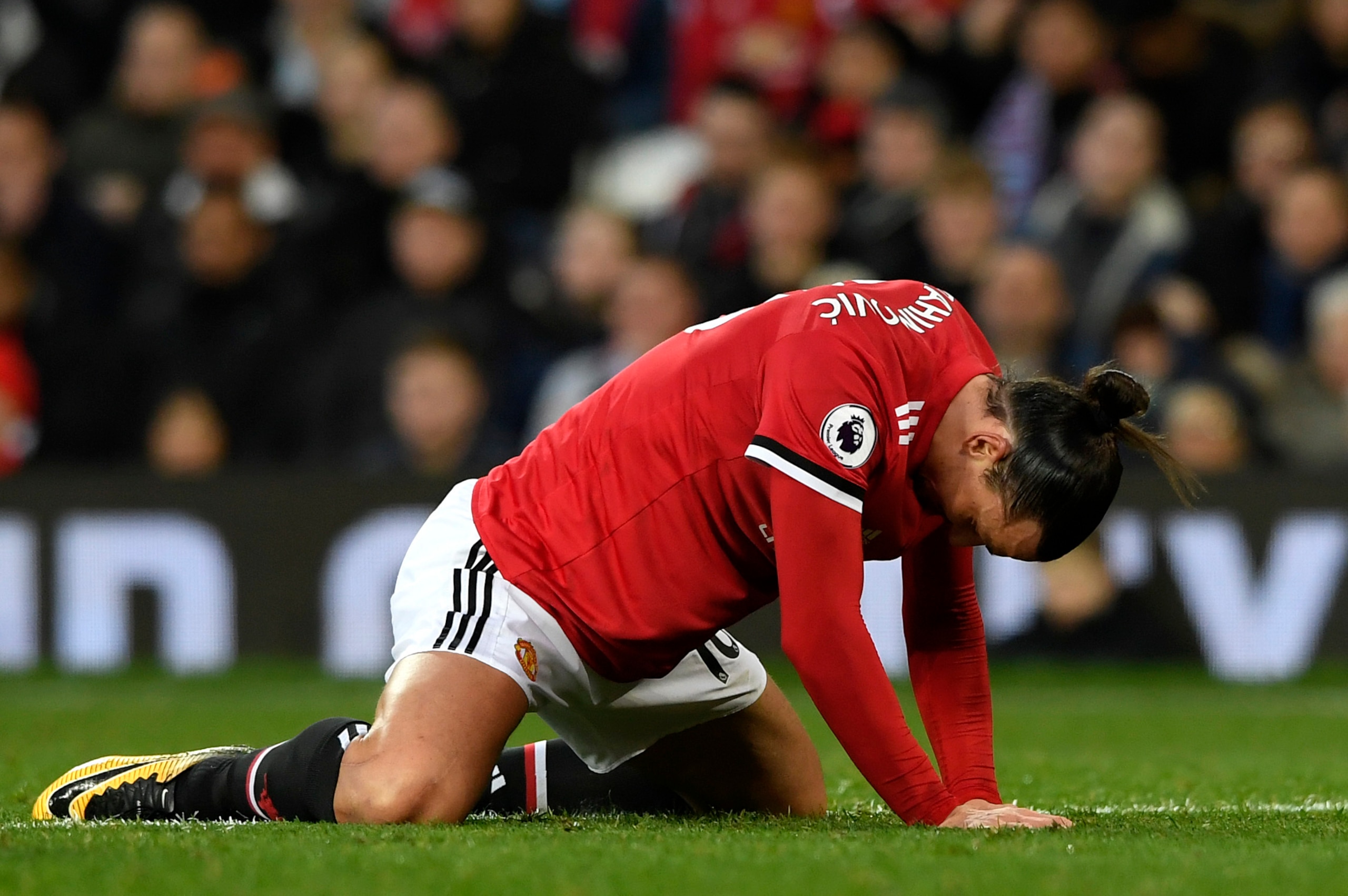 MANCHESTER, ENGLAND - DECEMBER 26: Zlatan Ibrahimovic of Manchester United looks dejected during the Premier League match between Manchester United and Burnley at Old Trafford on December 26, 2017 in Manchester, England. (Photo by Stu Forster/Getty Imag MANCHESTER, ENGLAND - DECEMBER 26: Zlatan Ibrahimovic of Manchester United looks dejected during the Premier League match between Manchester United and Burnley at Old Trafford on December 26, 2017 in Manchester, England. (Photo by Stu Forster/Getty Imag