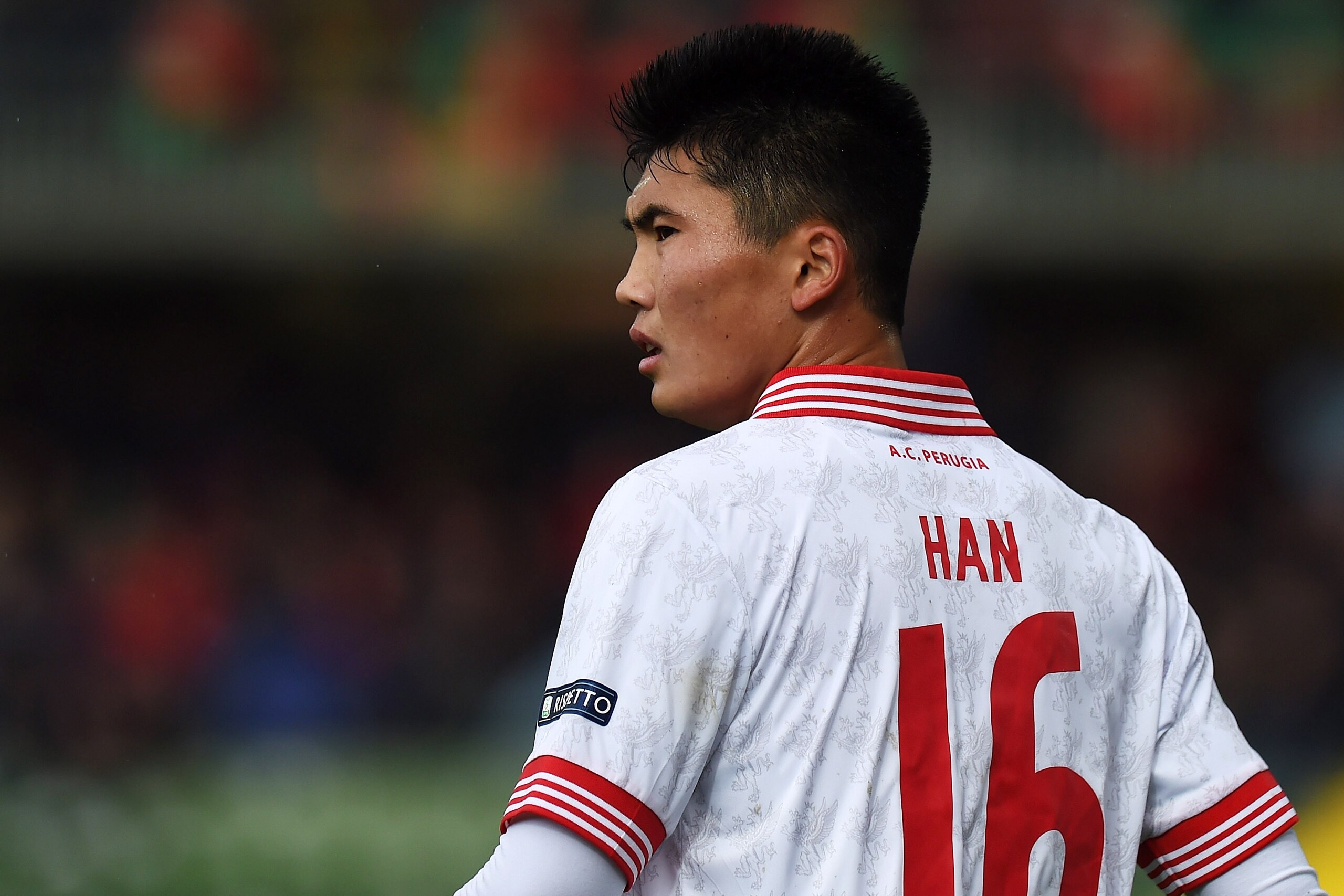 TERNI, ITALY - NOVEMBER 26: Kwang Song Han of Perugia looks on during the Serie A match between Ternana Calcio and AC Perugia at Stadio Libero Liberati on November 26, 2017 in Terni, Italy. (Photo by Tullio M. Puglia/Getty Images) TERNI, ITALY - NOVEMBER 26: Kwang Song Han of Perugia looks on during the Serie A match between Ternana Calcio and AC Perugia at Stadio Libero Liberati on November 26, 2017 in Terni, Italy. (Photo by Tullio M. Puglia/Getty Images)