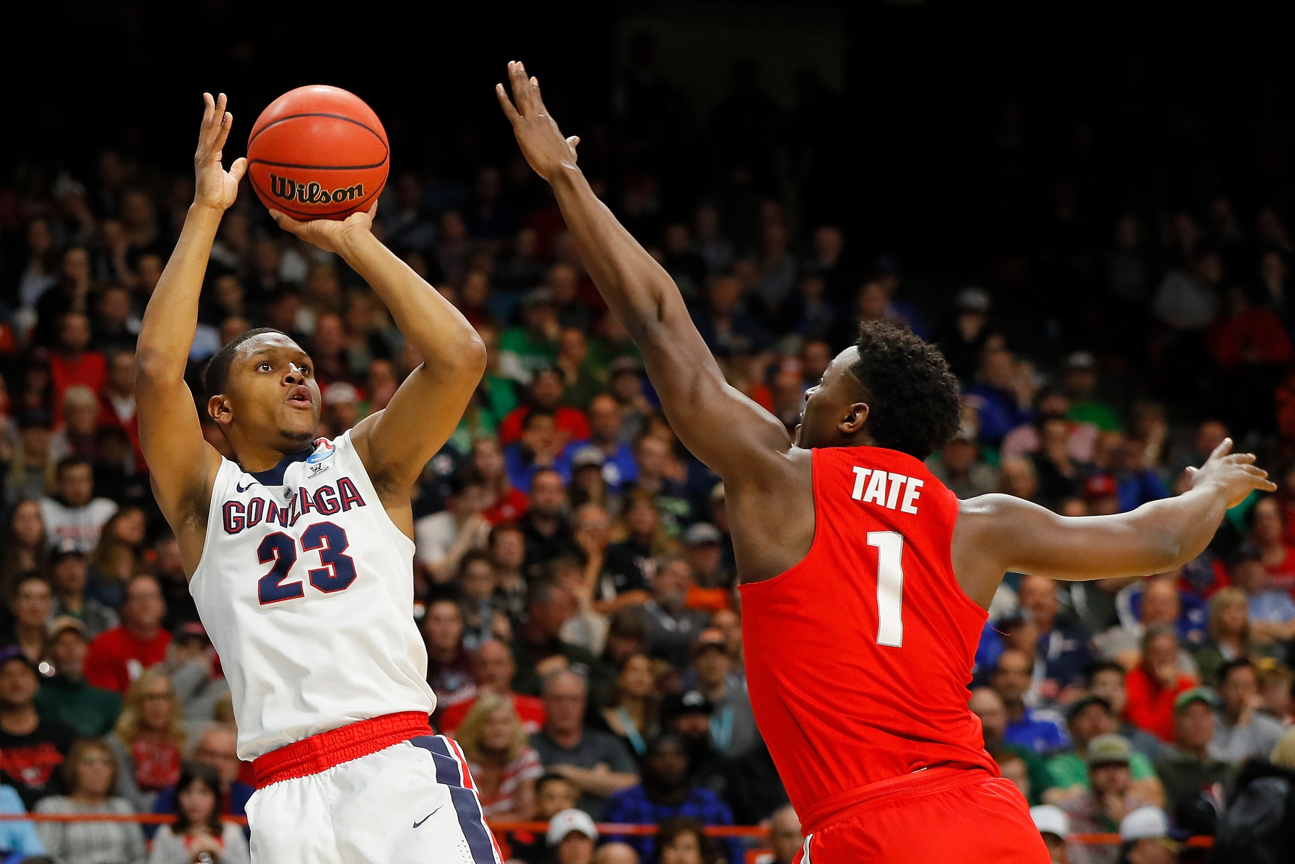 BOISE, ID - MARCH 17:  Zach Norvell Jr. #23 of the Gonzaga Bulldogs shoots the ball against Jae'Sean Tate #1 of the Ohio State Buckeyes during the first half in the second round of the 2018 NCAA Men's Basketball Tournament at Taco Bell Arena on March 17, 