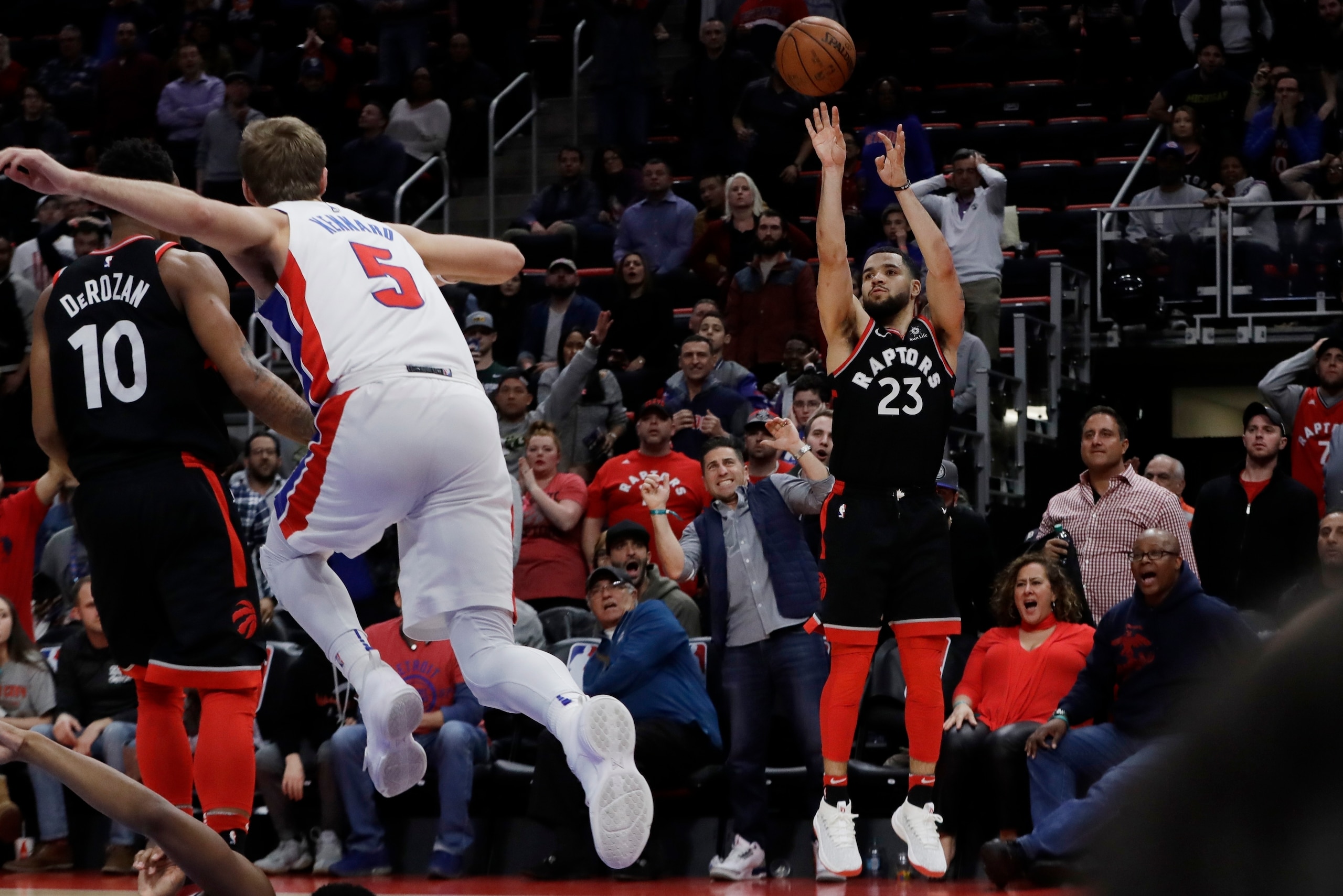 With willingness to shoot more three-pointers and a revamped, younger bench, the Raptors are the only team in the NBA to rank in the top five in offensive and defensive efficiency. With willingness to shoot more three-pointers and a revamped, younger bench, the Raptors are the only team in the NBA to rank in the top five in offensive and defensive efficiency.