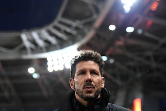 Atletico Madrid's Argentinian coach Diego Simeone prior to the UEFA Europa League Round of 16 second leg football match between FC Lokomotiv Moscow and Club Atletico de Madrid on March 15, 2018 in Moscow. / AFP PHOTO / Kirill KUDRYAVTSEV        (Photo cre