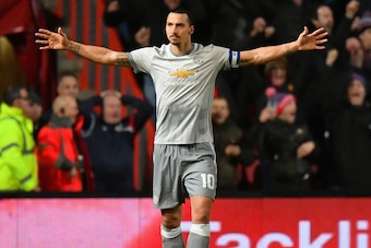 BRISTOL, ENGLAND - DECEMBER 20:  Zlatan Ibrahimovic of Manchester United celebrates after scoring his sides first goal during the Carabao Cup Quarter-Final match between Bristol City and Manchester United at Ashton Gate on December 20, 2017 in Bristol, En