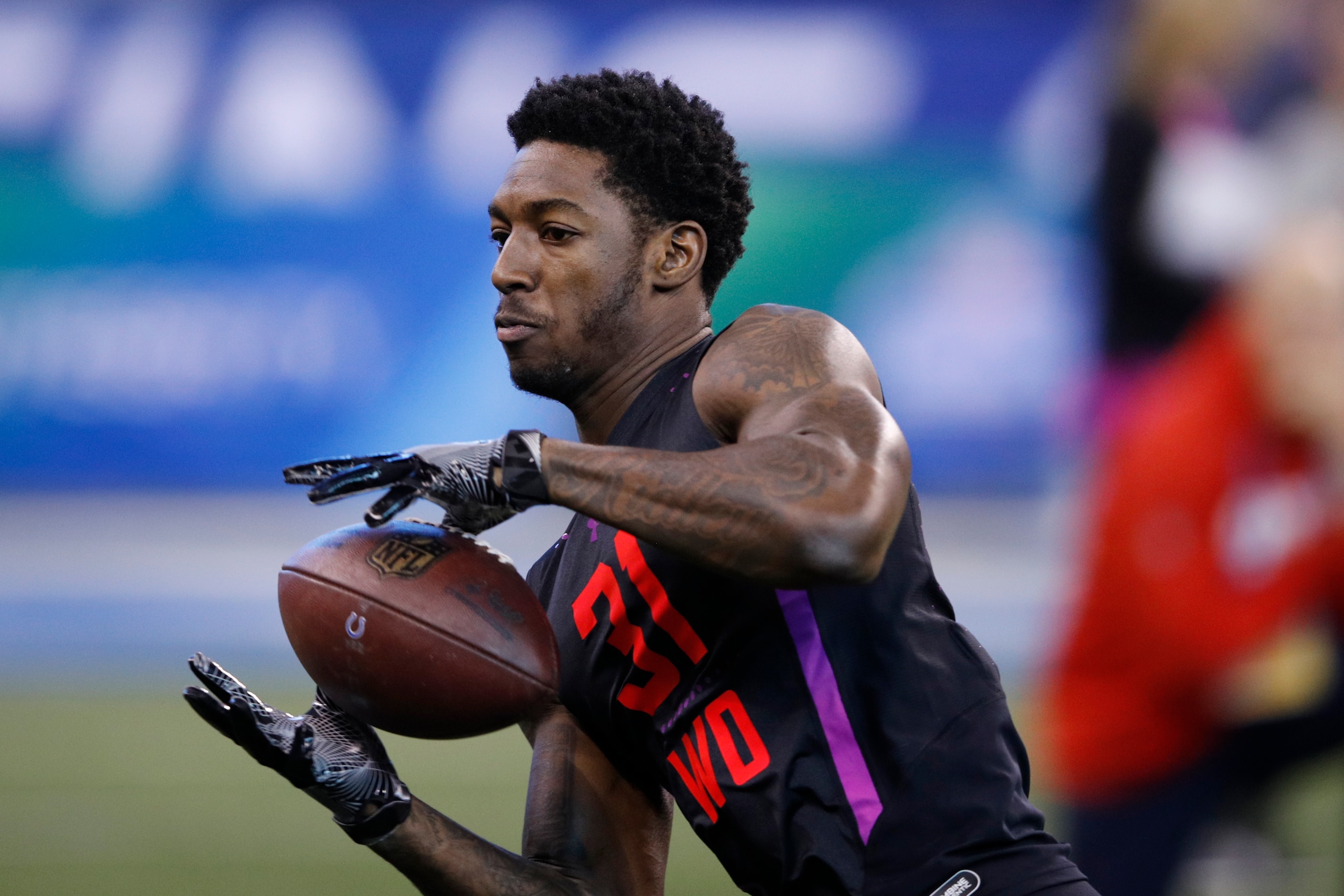 INDIANAPOLIS, IN - MARCH 03: Alabama wide receiver Calvin Ridley in action during the NFL Combine at Lucas Oil Stadium on March 3, 2018 in Indianapolis, Indiana. (Photo by Joe Robbins/Getty Images)