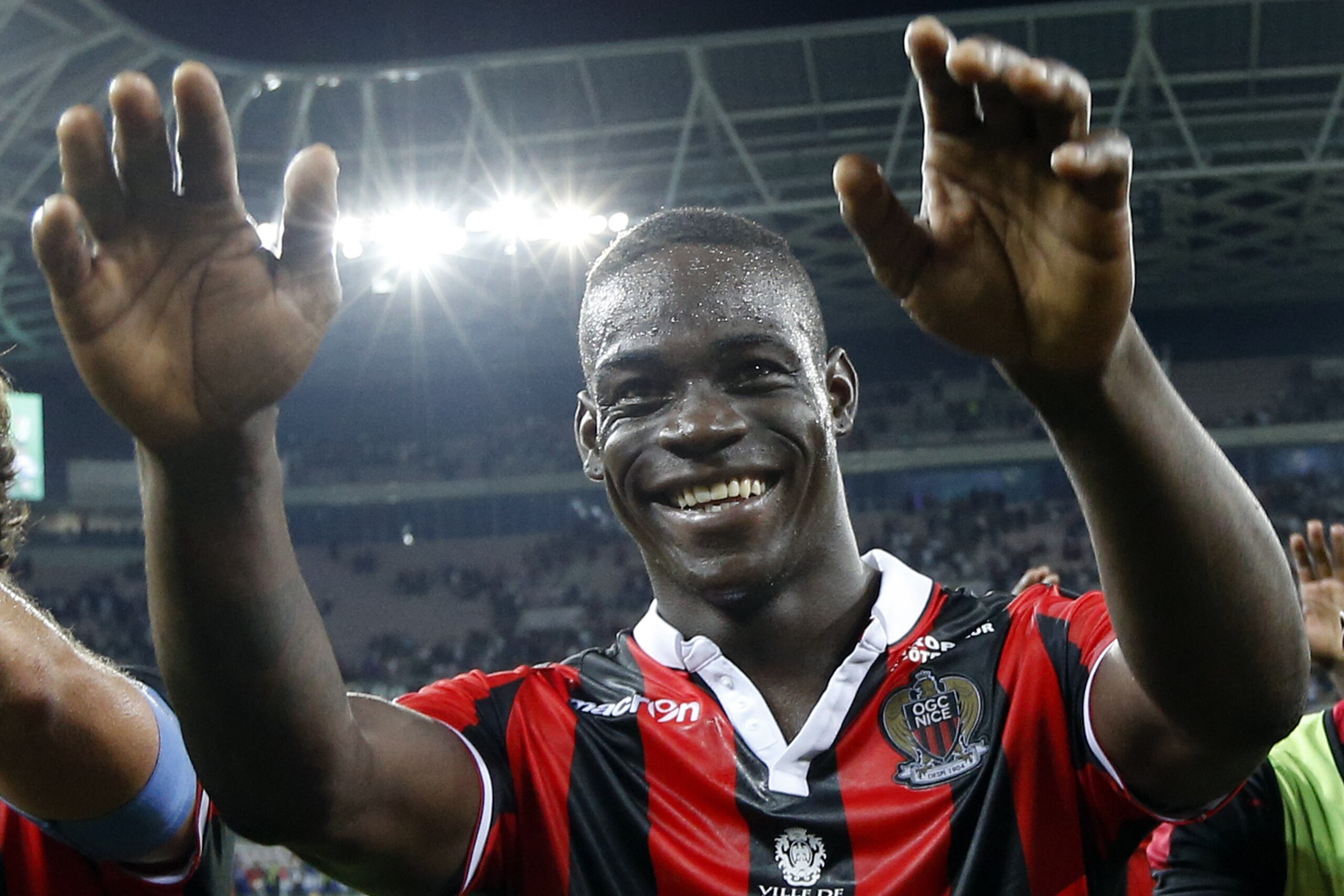 Nice's Italian forward Mario Balotelli celebrates at the end of the French L1 football match Nice vs Marseille on September 11, 2016 at the 'Allianz Riviera' stadium in Nice, southeastern France. AFP / VALERY HACHE / AFP / VALERY HACHE (Photo cred Nice's Italian forward Mario Balotelli celebrates at the end of the French L1 football match Nice vs Marseille on September 11, 2016 at the 'Allianz Riviera' stadium in Nice, southeastern France. AFP / VALERY HACHE / AFP / VALERY HACHE (Photo cred