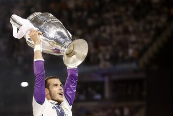Gareth Bale of Real Madrid with Champions League trophy, Coupe des clubs Champions Europeensduring the UEFA Champions League final match between Juventus FC and Real Madrid on June 3, 2017 at the Millennium Stadium in Cardiff, Wales(Photo by VI Images via