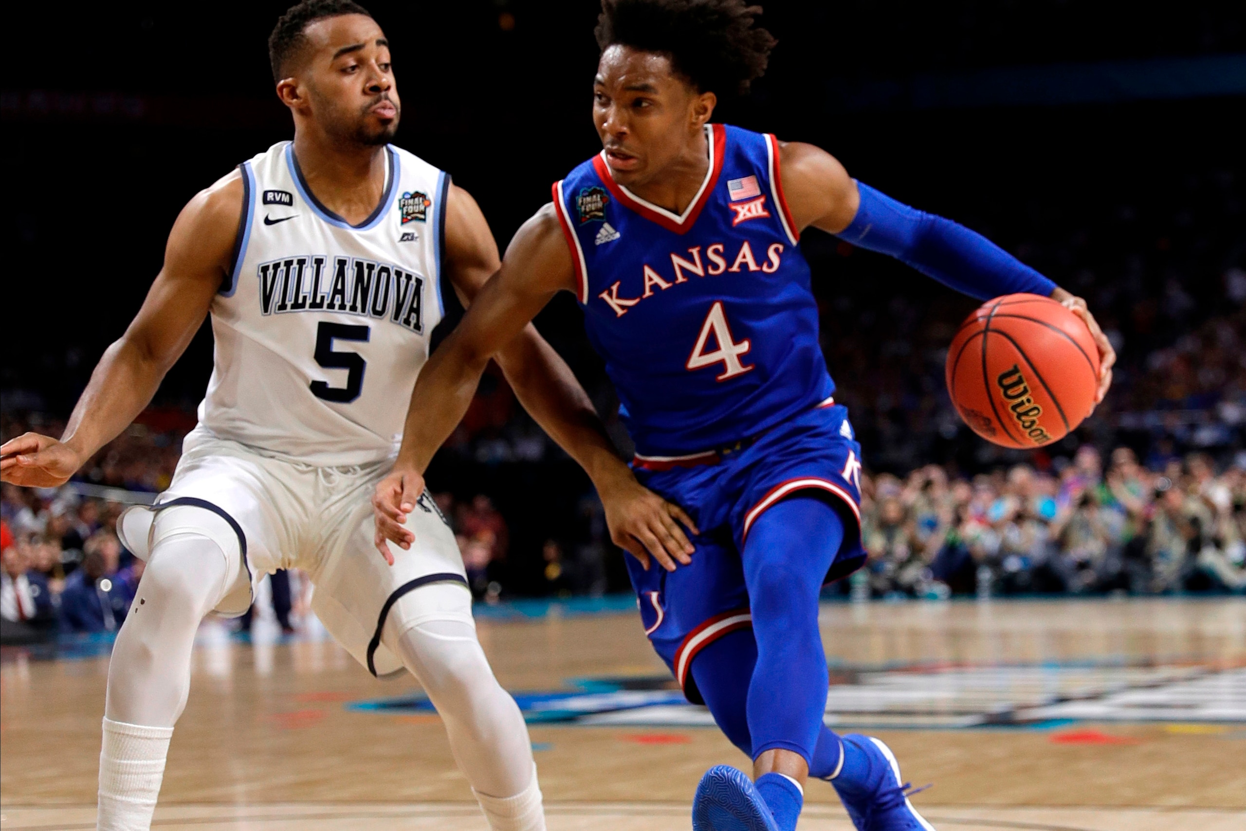 Villanova took charge early in the first half against Kansas.