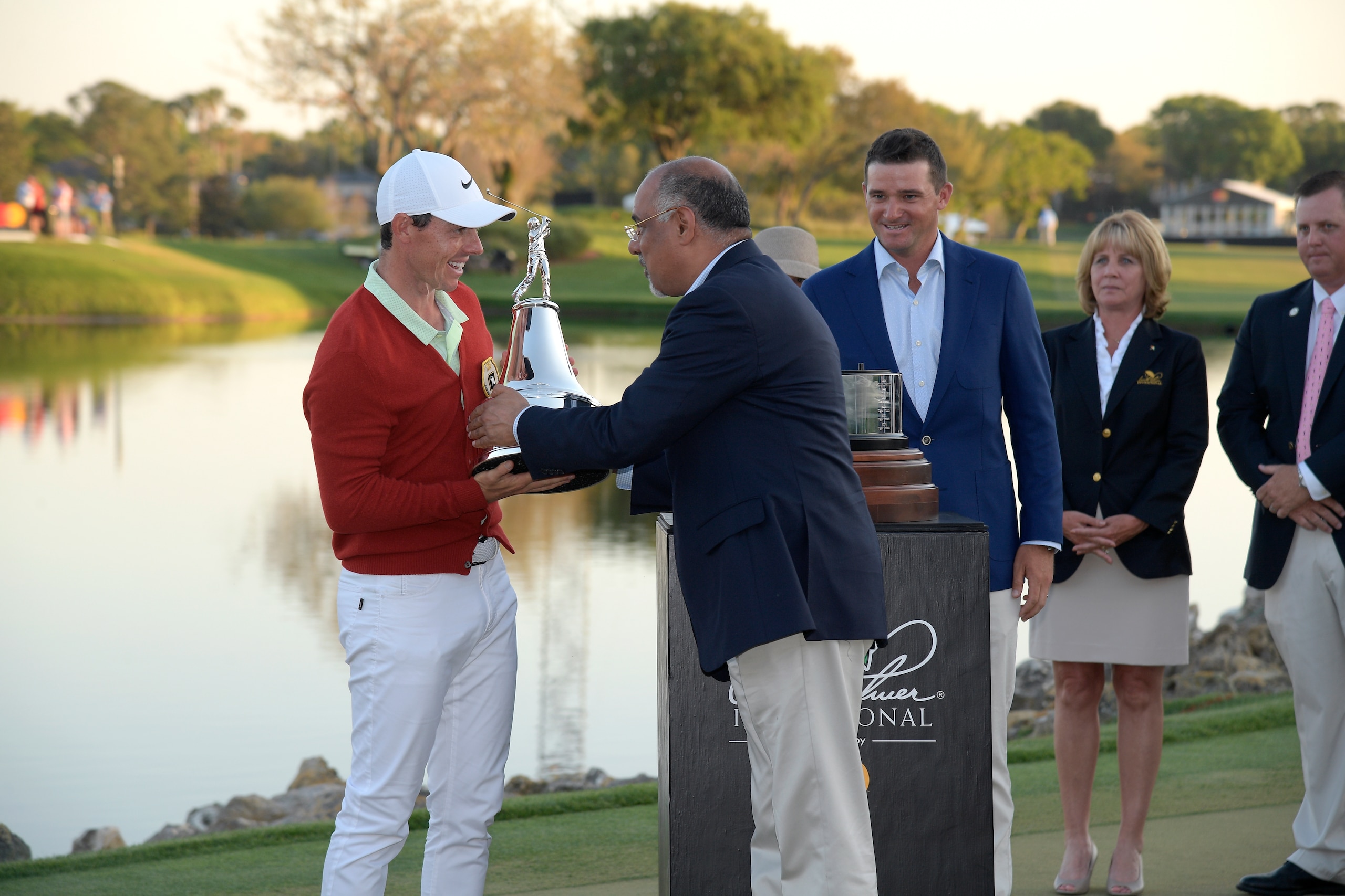 Rory McIlroy got back on the winning track at the Arnold Palmer Invitational.
