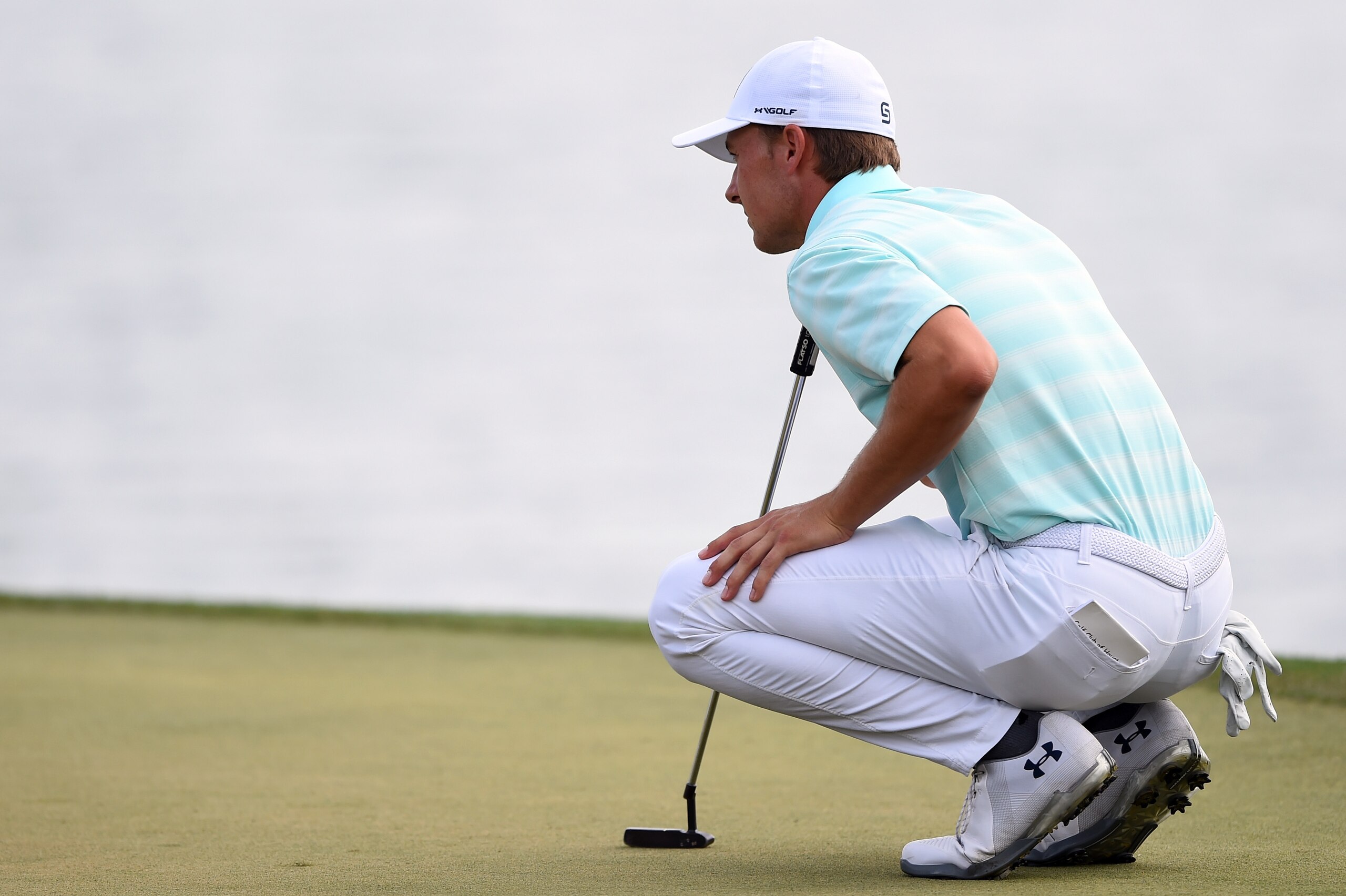 HUMBLE, TX - APRIL 01:   Jordan Spieth lines up a putt on the 18th green during the final round of the Houston Open at the Golf Club of Houston on April 1, 2018 in Humble, Texas.  (Photo by Josh Hedges/Getty Images)