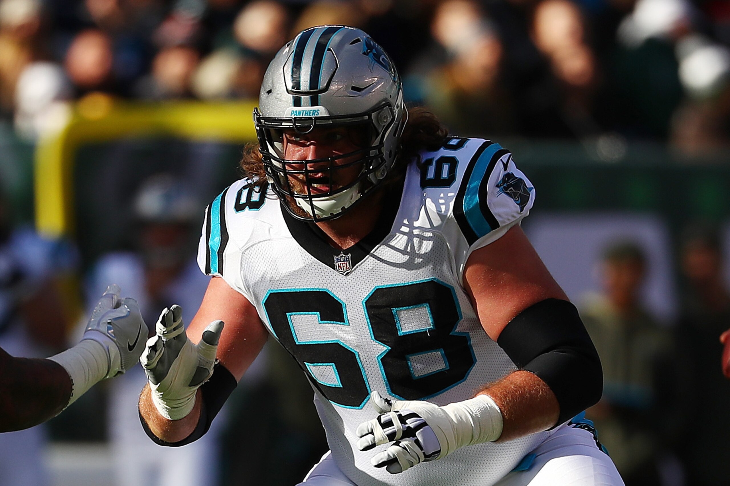 EAST RUTHERFORD, NJ - NOVEMBER 26:  Andrew Norwell #68 of the Carolina Panthers in action against the New York Jets  during their game at MetLife Stadium on November 26, 2017 in East Rutherford, New Jersey.  (Photo by Al Bello/Getty Images)