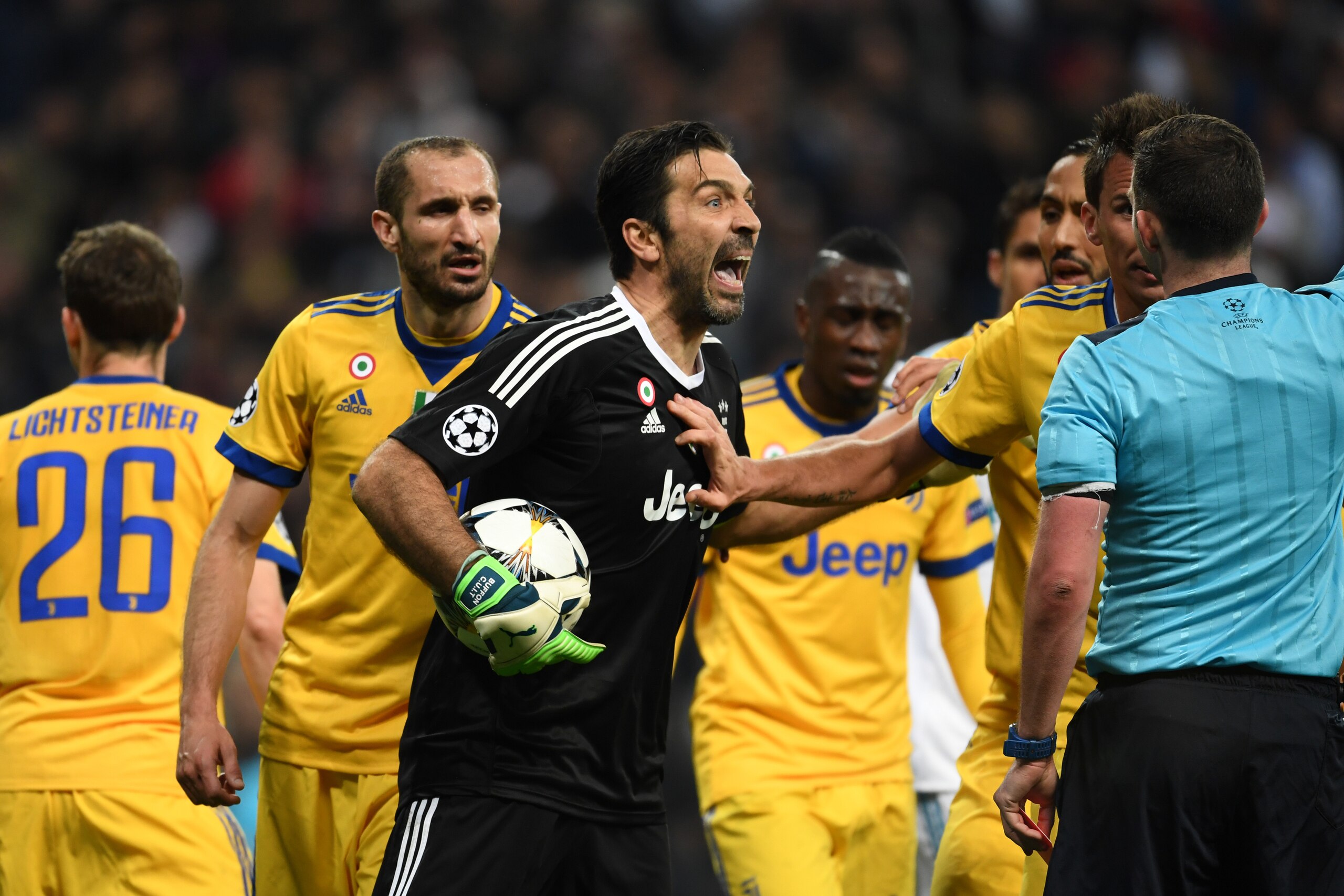 MADRID, SPAIN - APRIL 11: Gianluigi Buffon of Juventus protests after shown a red card during the UEFA Champions League quarter final second leg match between Real Madrid and Juventus at Estadio Santiago Bernabeu on April 11, 2018 in Madrid, Spain. (Photo