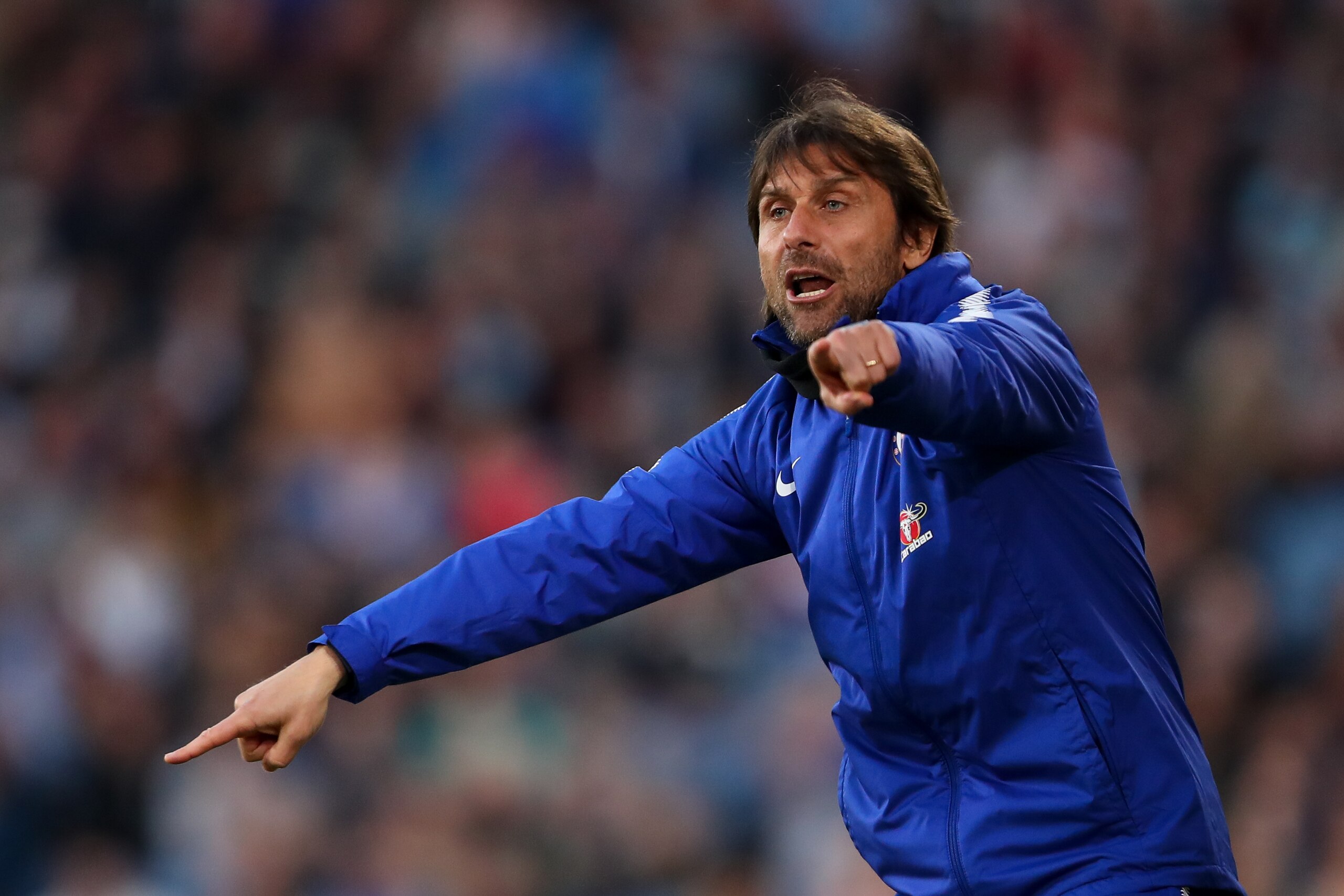 BURNLEY, ENGLAND - APRIL 19: Antonio Conte head coach / manager of Chelsea during the Premier League match between Burnley and Chelsea at Turf Moor on April 19, 2018 in Burnley, England. (Photo by Robbie Jay Barratt - AMA/Getty Images) BURNLEY, ENGLAND - APRIL 19: Antonio Conte head coach / manager of Chelsea during the Premier League match between Burnley and Chelsea at Turf Moor on April 19, 2018 in Burnley, England. (Photo by Robbie Jay Barratt - AMA/Getty Images)