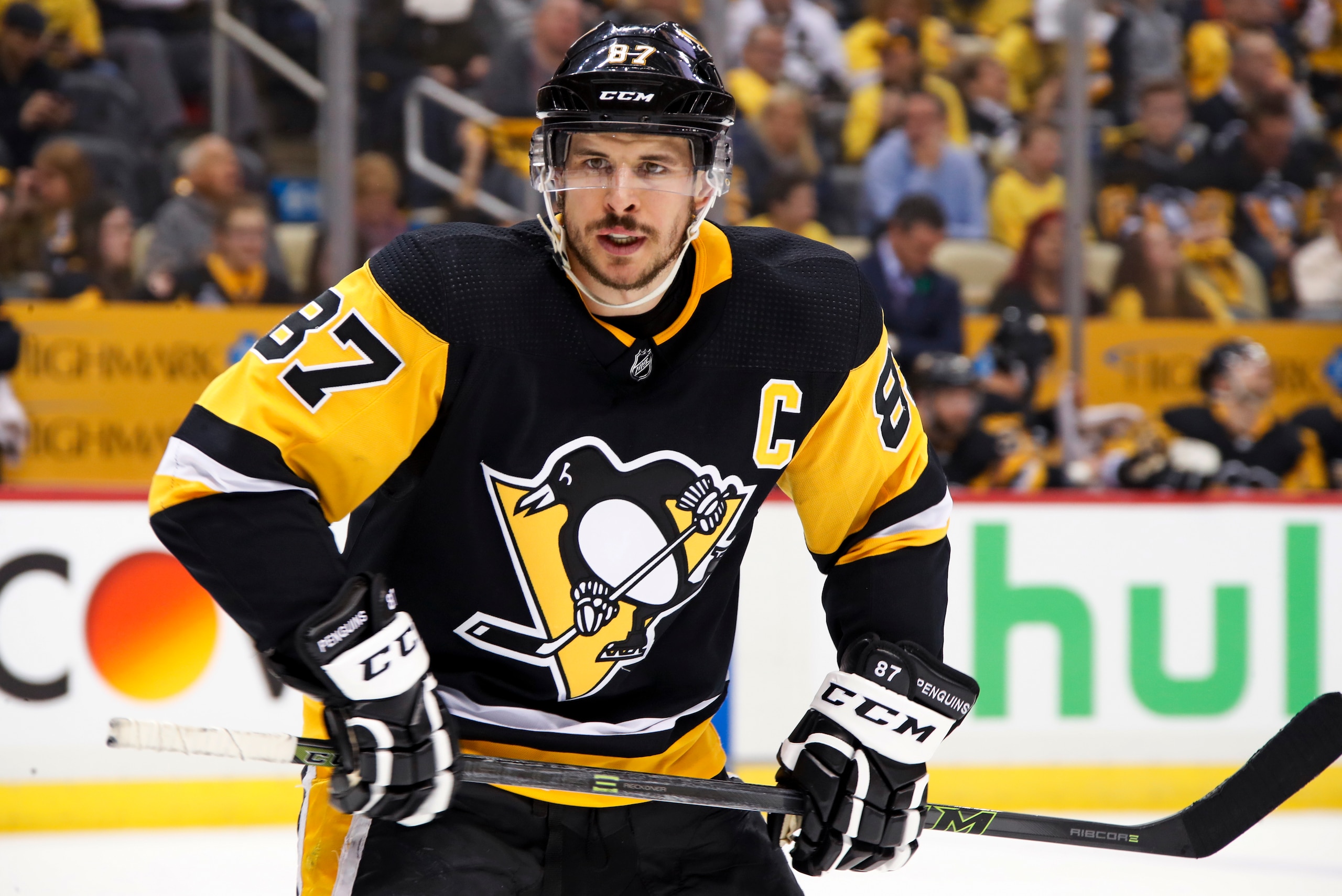 Sidney Crosby will try to lead the Penguins to a first-round victory over the Flyers Sunday.