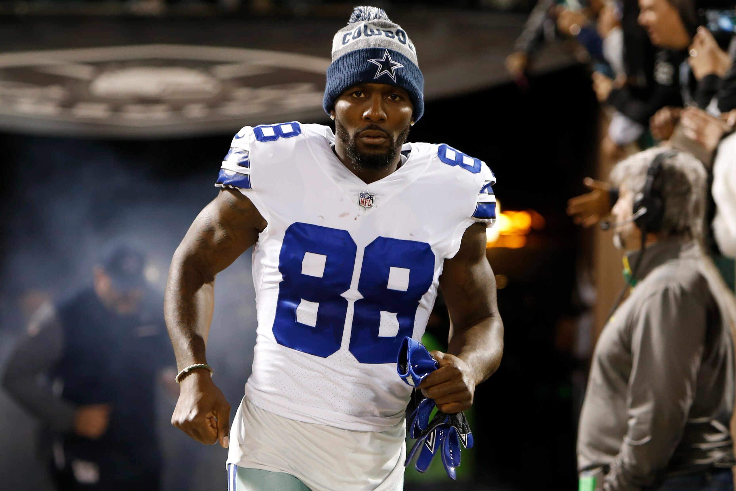 OAKLAND, CA - DECEMBER 17:  Dez Bryant #88 of the Dallas Cowboys runs onto the field prior to their NFL game against the Oakland Raiders at Oakland-Alameda County Coliseum on December 17, 2017 in Oakland, California.  (Photo by Lachlan Cunningham/Getty Im