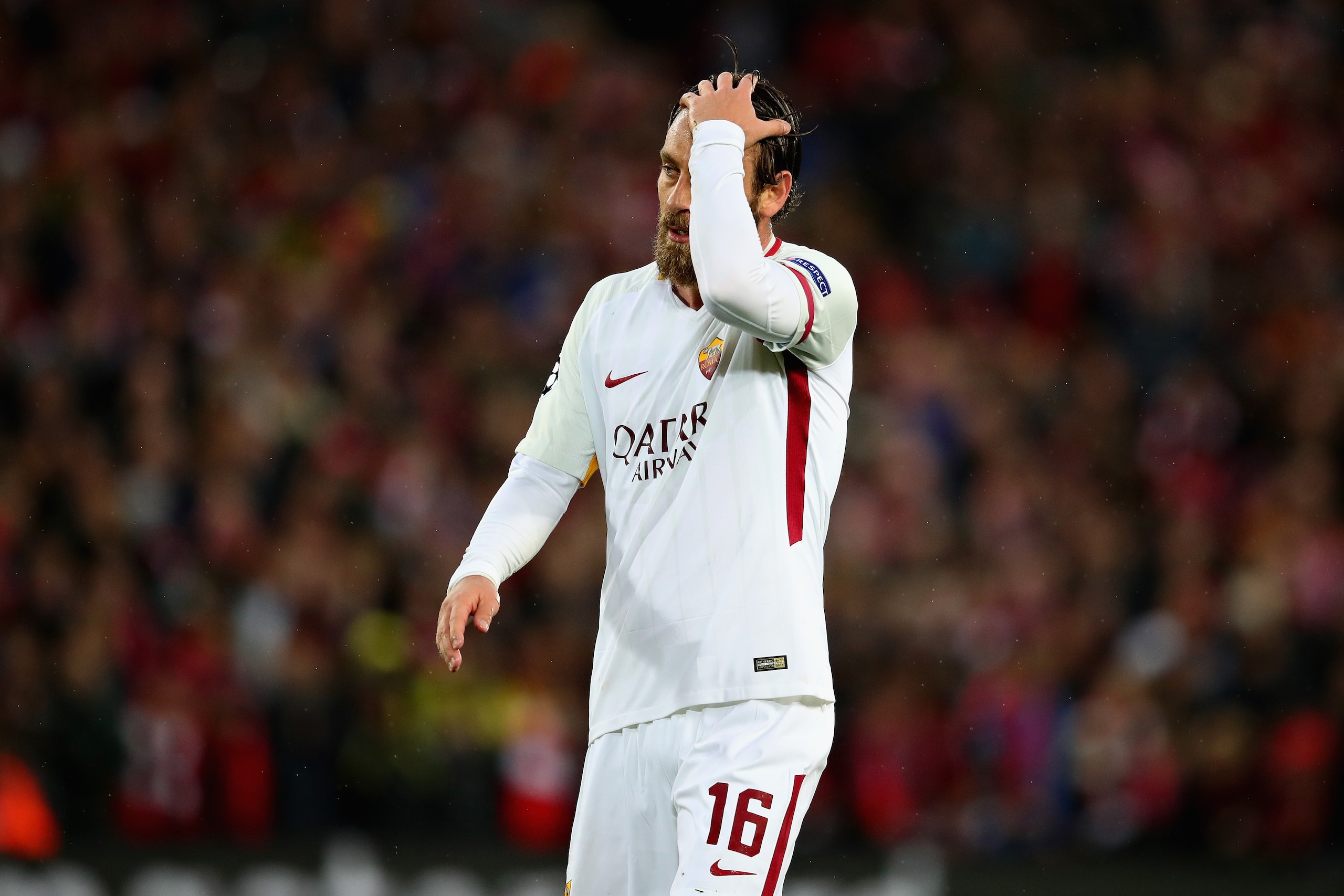LIVERPOOL, ENGLAND - APRIL 24: Daniele De Rossi of AS Roma looks dejected during the UEFA Champions League Semi Final First Leg match between Liverpool and A.S. Roma at Anfield on April 24, 2018 in Liverpool, United Kingdom.  (Photo by Chris Brunskill Ltd