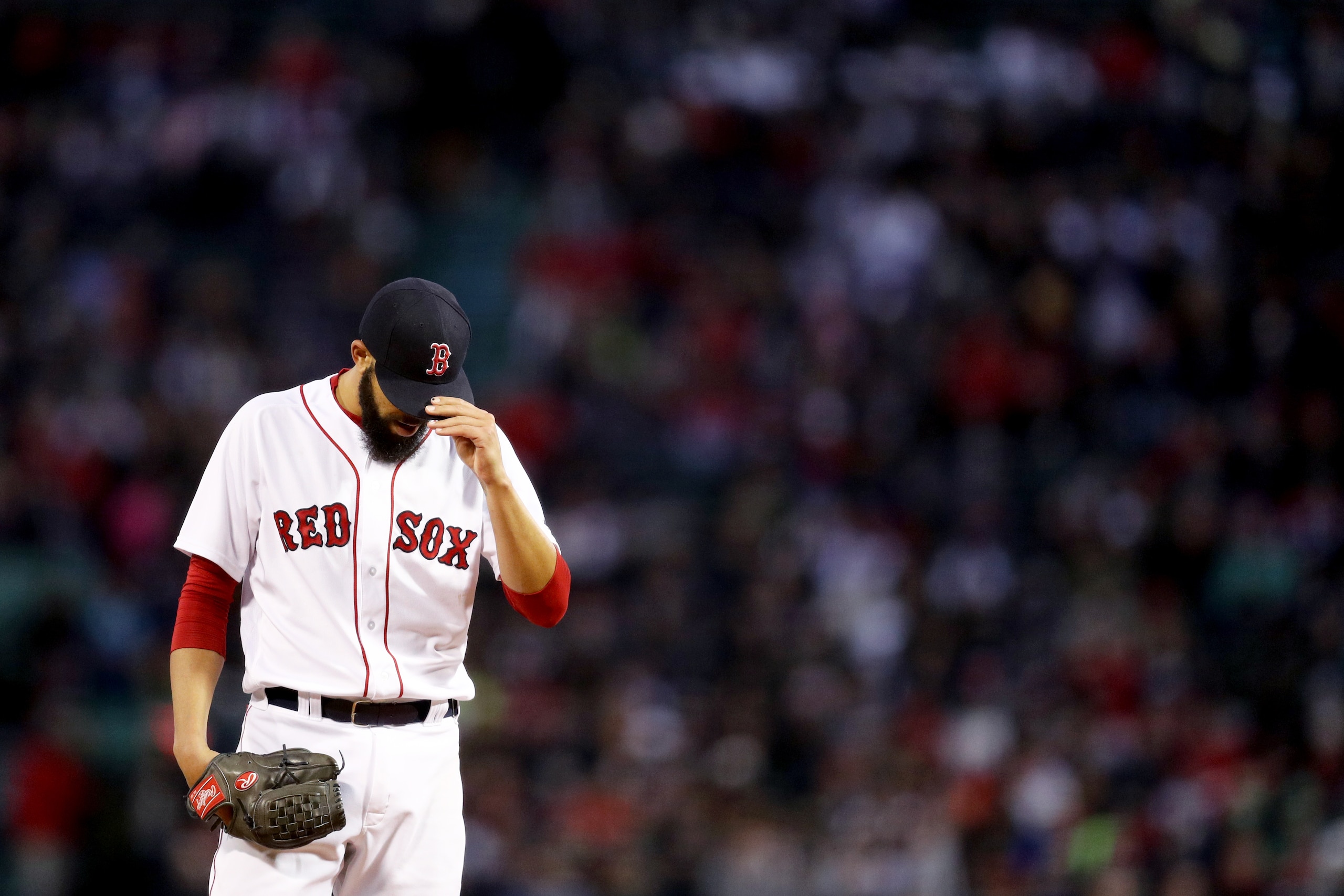 BOSTON, MA - APRIL 11: David Price #24 of the Boston Red Sox prepares to pitch against the New York Yankees during the first inning at Fenway Park on April 11, 2018 in Boston, Massachusetts.  (Photo by Maddie Meyer/Getty Images)