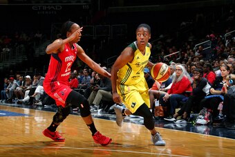 WASHINGTON, DC - SEPTEMBER 1: Jewell Loyd #24 of the Seattle Storm handles the ball during the game against the Washington Mystics during a WNBA game on September 1, 2017 at the Verizon Center in Washington, DC. NOTE TO USER: User expressly acknowledges a