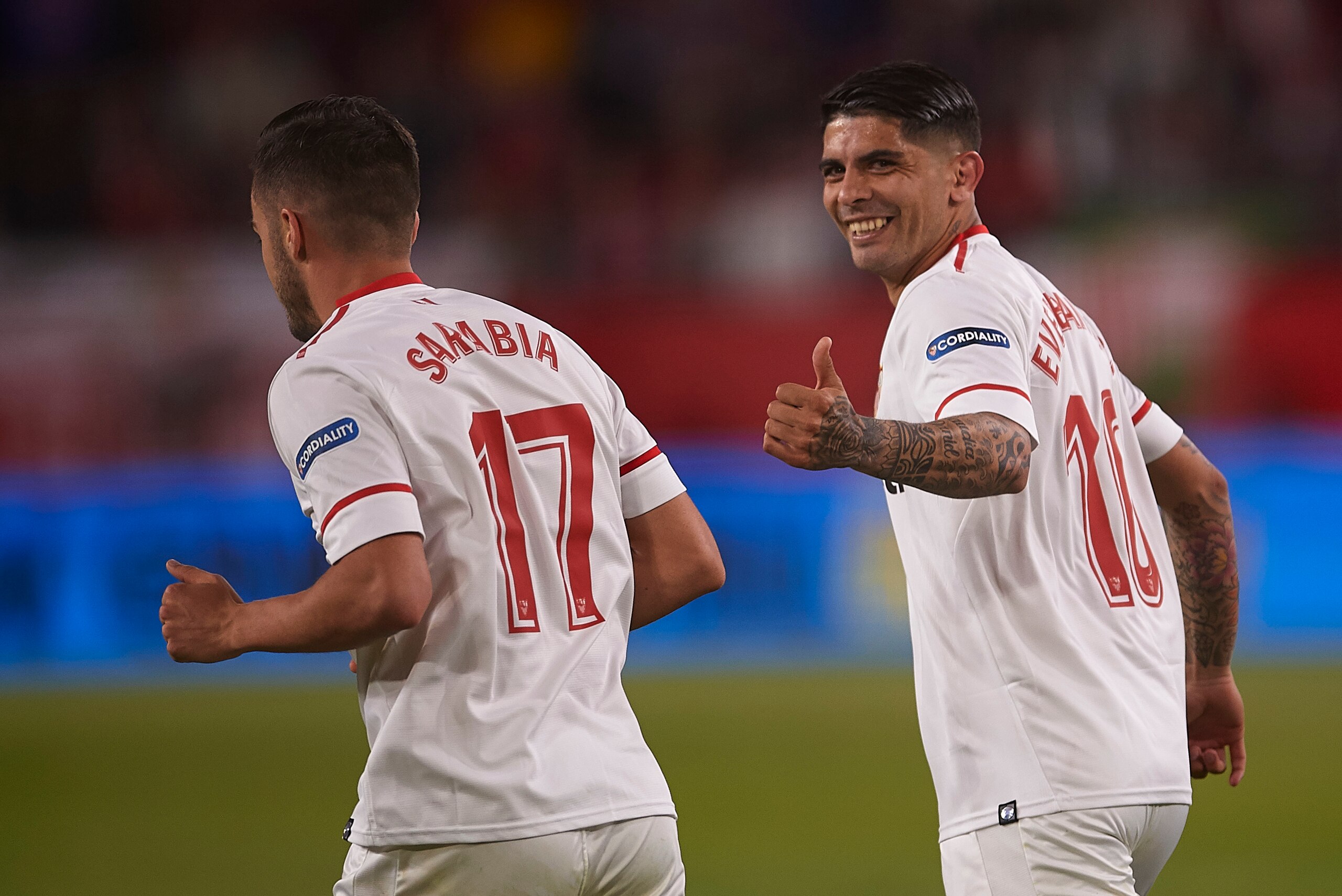 SEVILLE, SPAIN - MAY 04:  Ever Banega of Sevilla FC celebrates after scoring the first goal of Sevilla FC during the La Liga match between Sevilla and Real Sociedad  at Estadio Ramon Sanchez Pizjuan on May 4, 2018 in Seville, .  (Photo by Aitor Alcalde Co