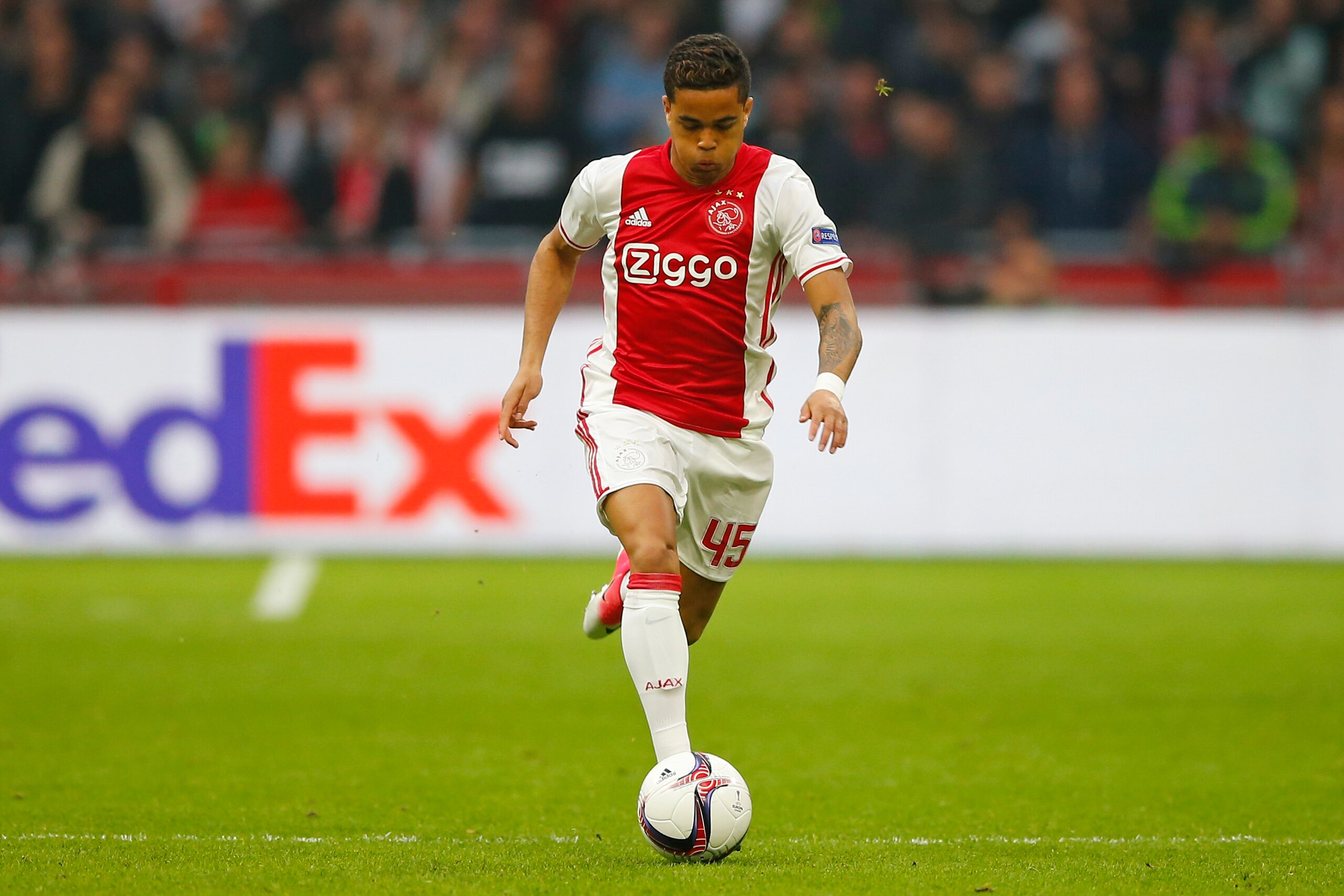 Kluivert has an admirer in United manager Mourinho.
