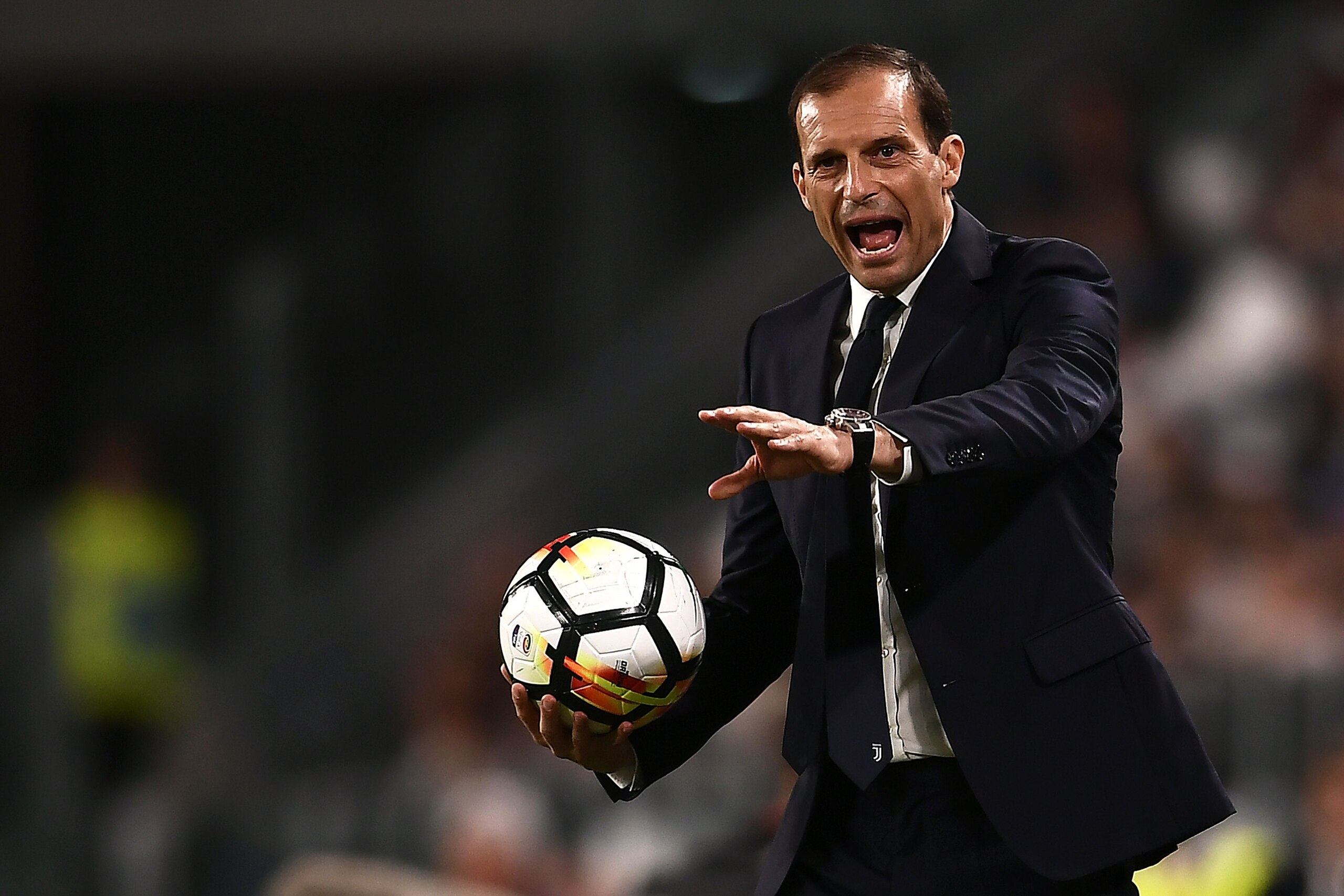 Juventus' coach Massimiliano Allegri reacts during the Italian Serie A football match between Juventus and Bologna on May 5, 2018 at the Allianz Stadium in Turin. (Photo by MARCO BERTORELLO / AFP)        (Photo credit should read MARCO BERTORELLO/AFP/Gett