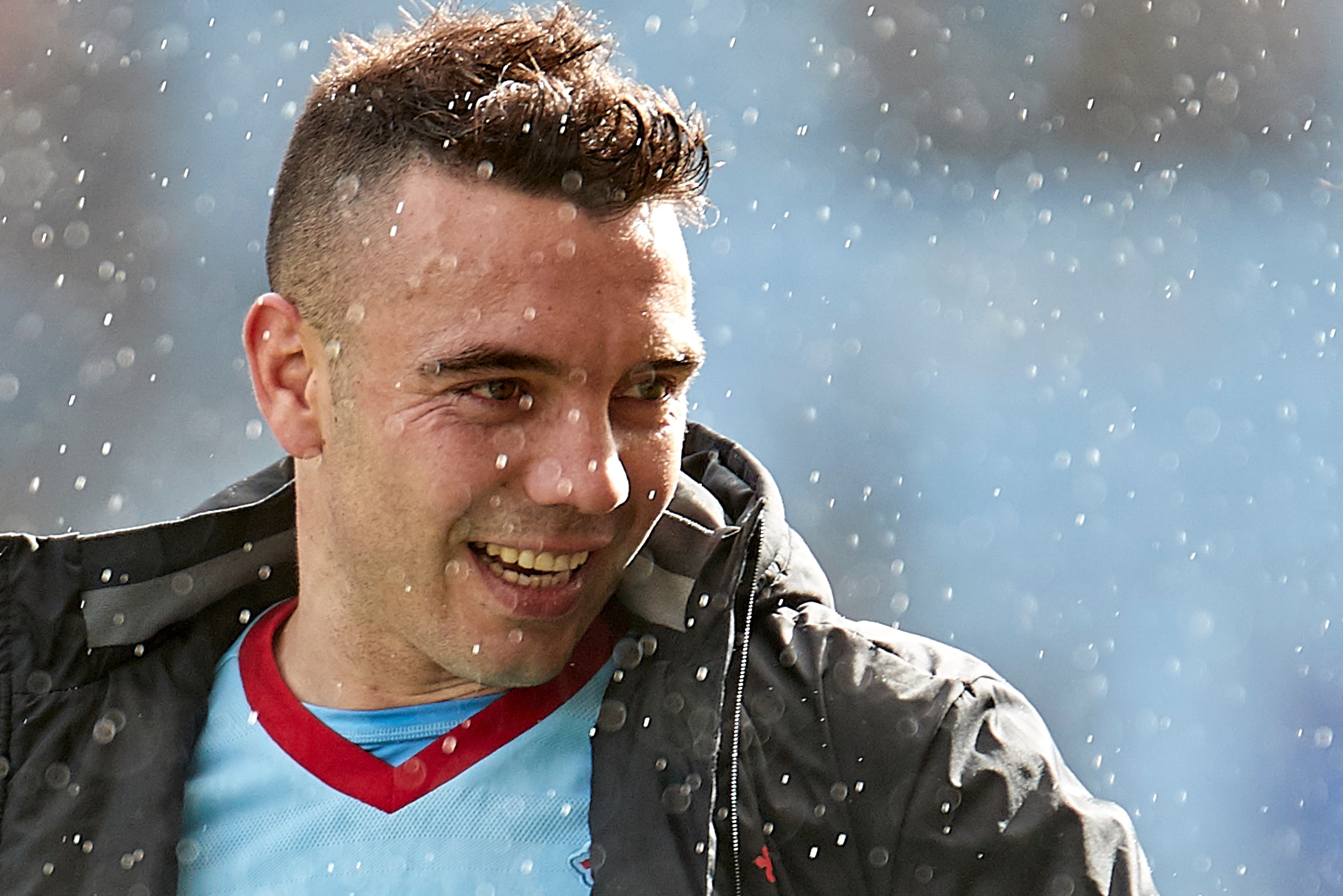 VIGO, SPAIN - APRIL 07:  Iago Aspas of Celta de Vigo leaves the pitch with the match ball after his hat-trick during the La Liga match between Celta de Vigo and Sevilla at Balaidos Stadium on April 7, 2018 in Vigo, Spain.  (Photo by Quality Sport Images/G