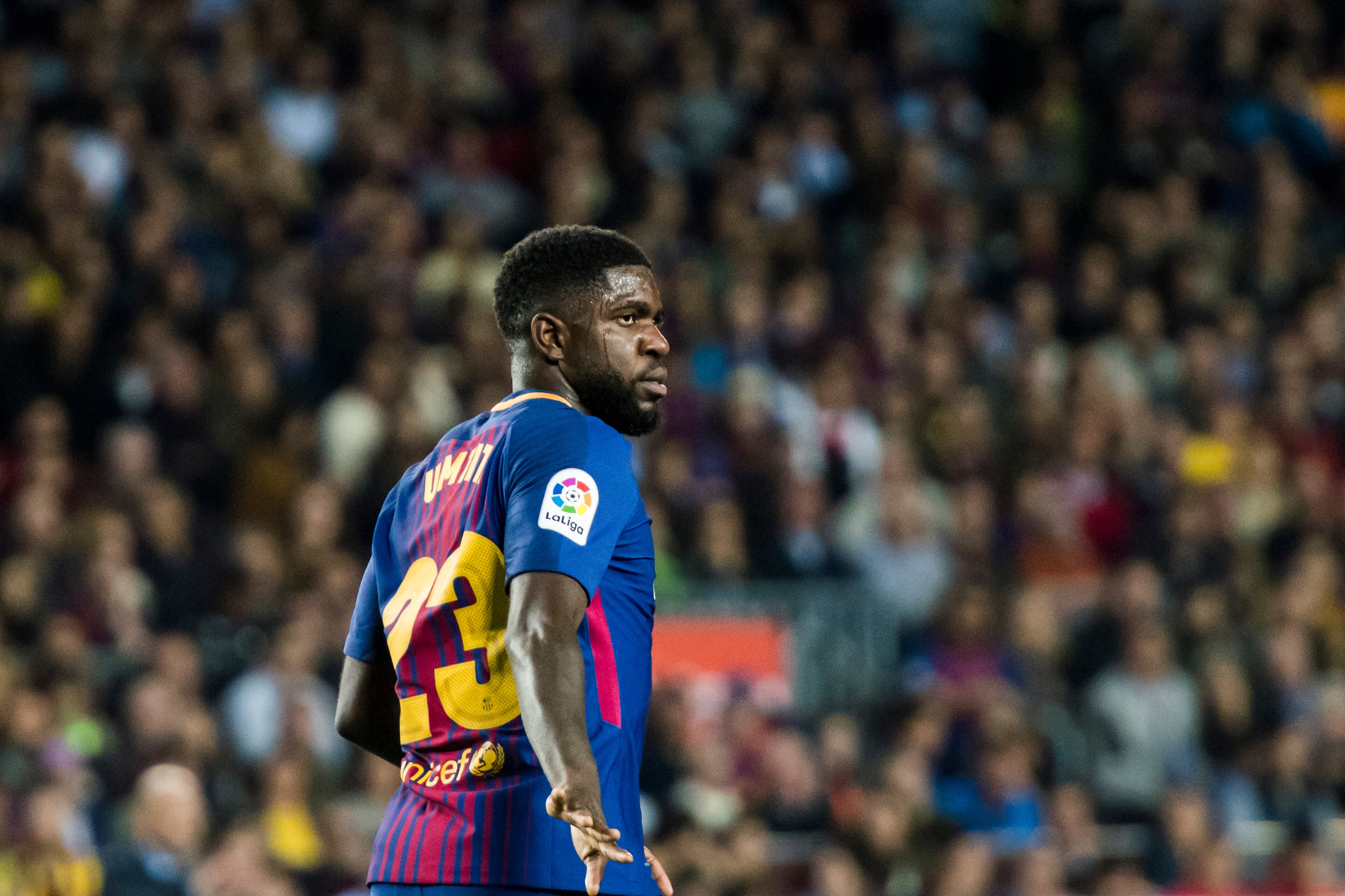 BARCELONA, SPAIN - MAY 06: Samuel Umtiti of FC Barcelona looks on during the La Liga match between Barcelona and Real Madrid at Camp Nou on May 6, 2018 in Barcelona, Spain. (Photo by Power Sport Images/Getty Images)