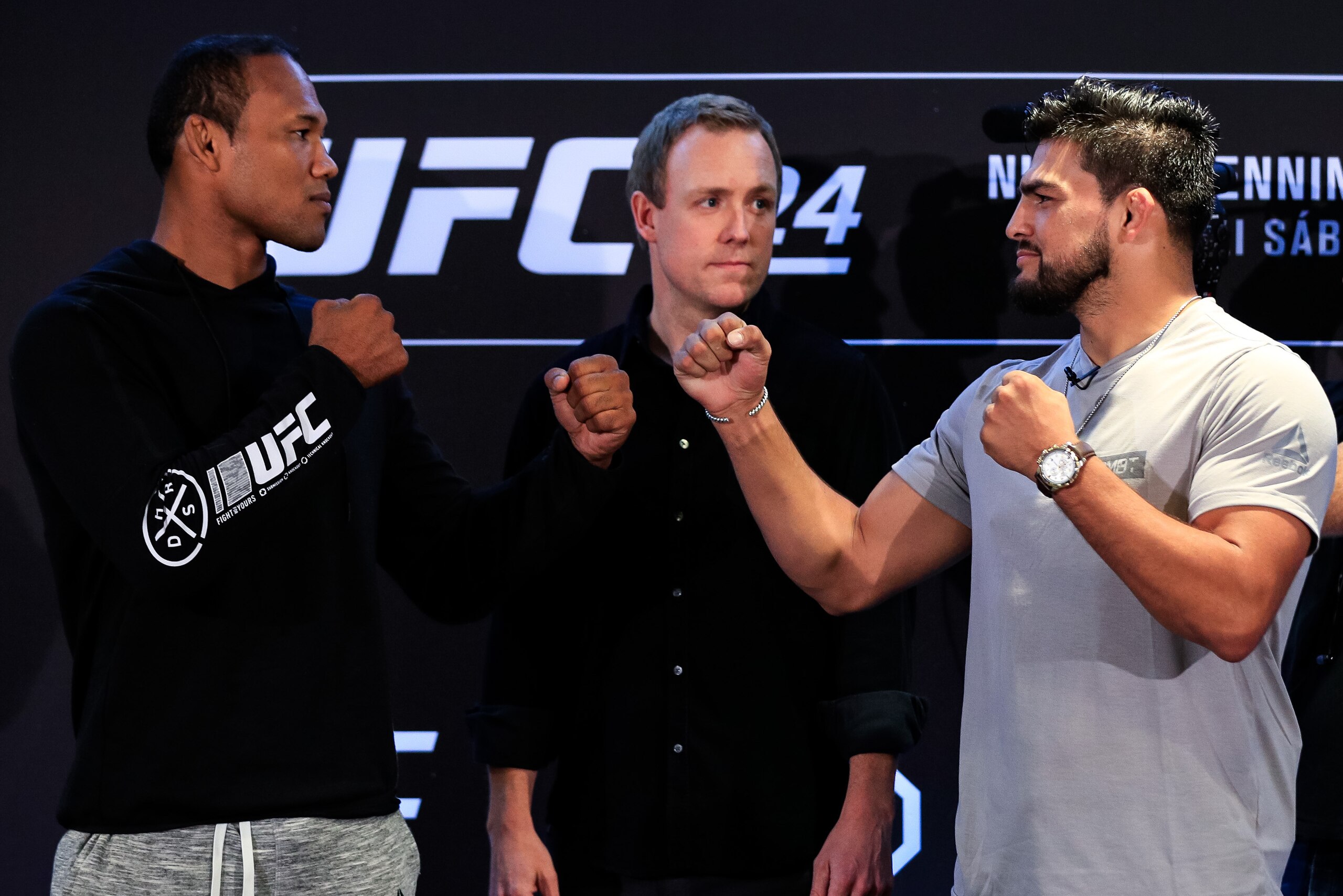 RIO DE JANEIRO, BRAZIL - MAY 10: UFC middleweight fighters Ronaldo Jacare (L) of Brazil and Kelvin Gastelum of the United States face off during Ultimate Media Day on May 10, 2018 in Rio de Janeiro, Brazil. (Photo by Buda Mendes/Zuffa LLC/Zuffa LLC via Ge