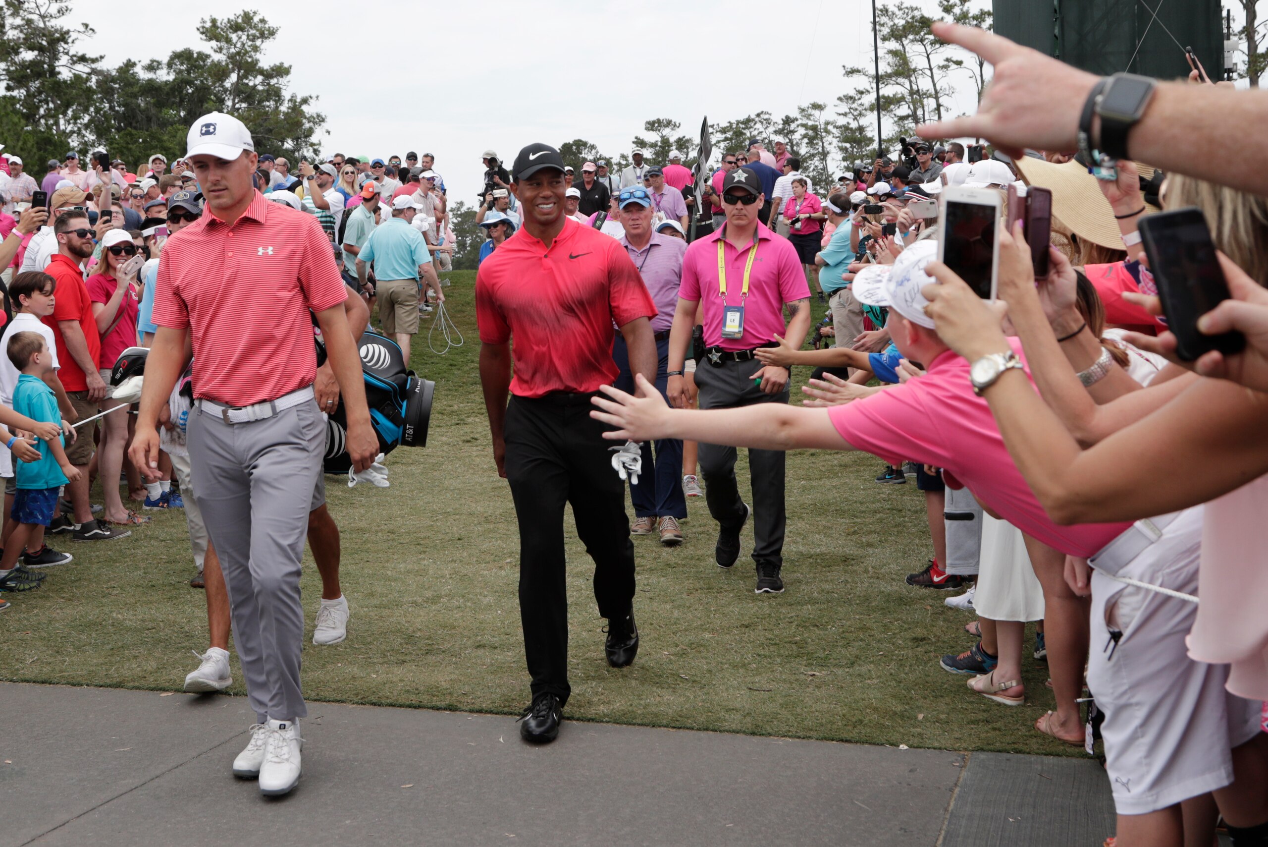 Tiger Woods made a charge during the final round until he bogeyed the 14th hole.