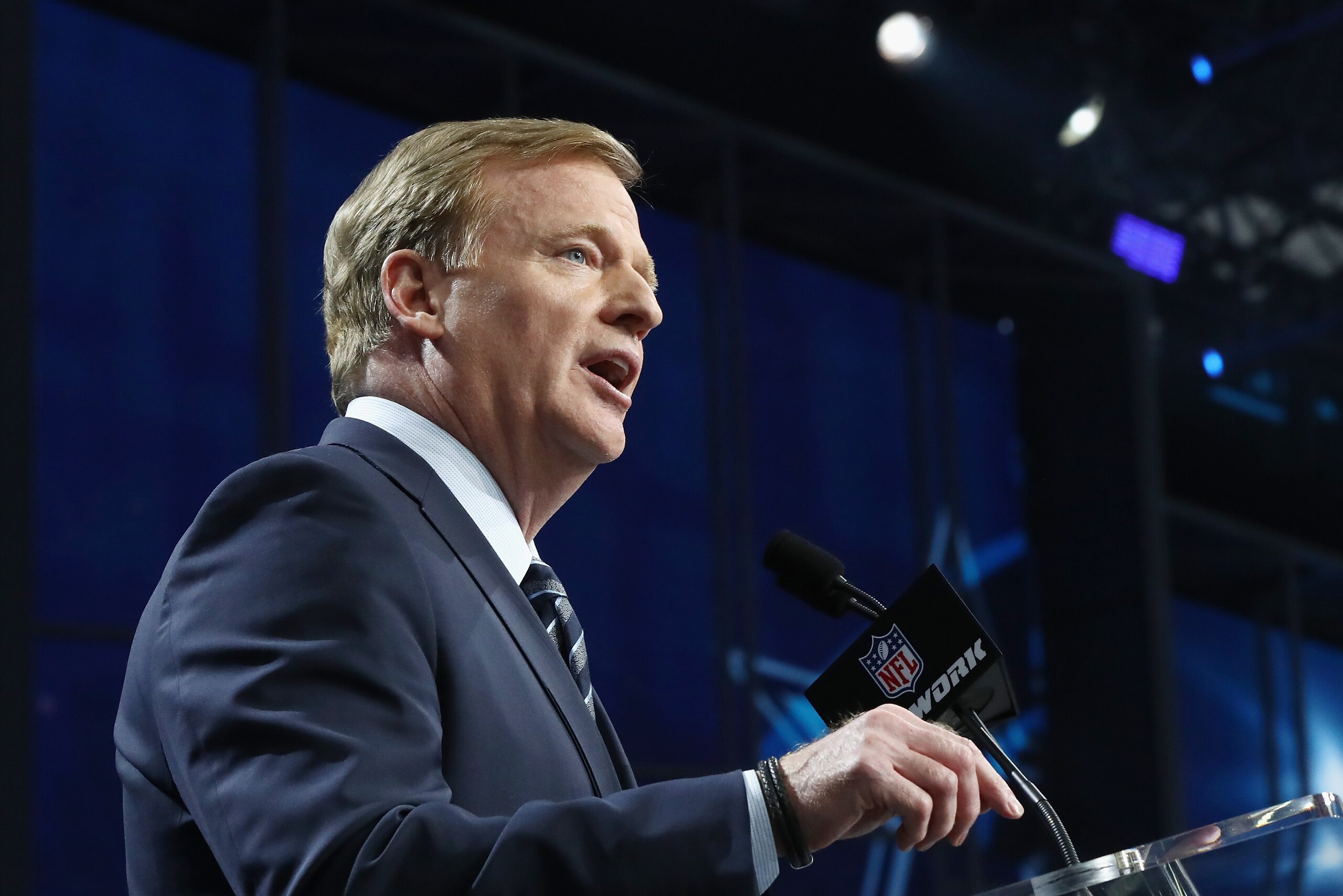ARLINGTON, TX - APRIL 26:  NFL Commissioner Roger Goodell speaks during the first round of the 2018 NFL Draft at AT&T Stadium on April 26, 2018 in Arlington, Texas.  (Photo by Ronald Martinez/Getty Images)