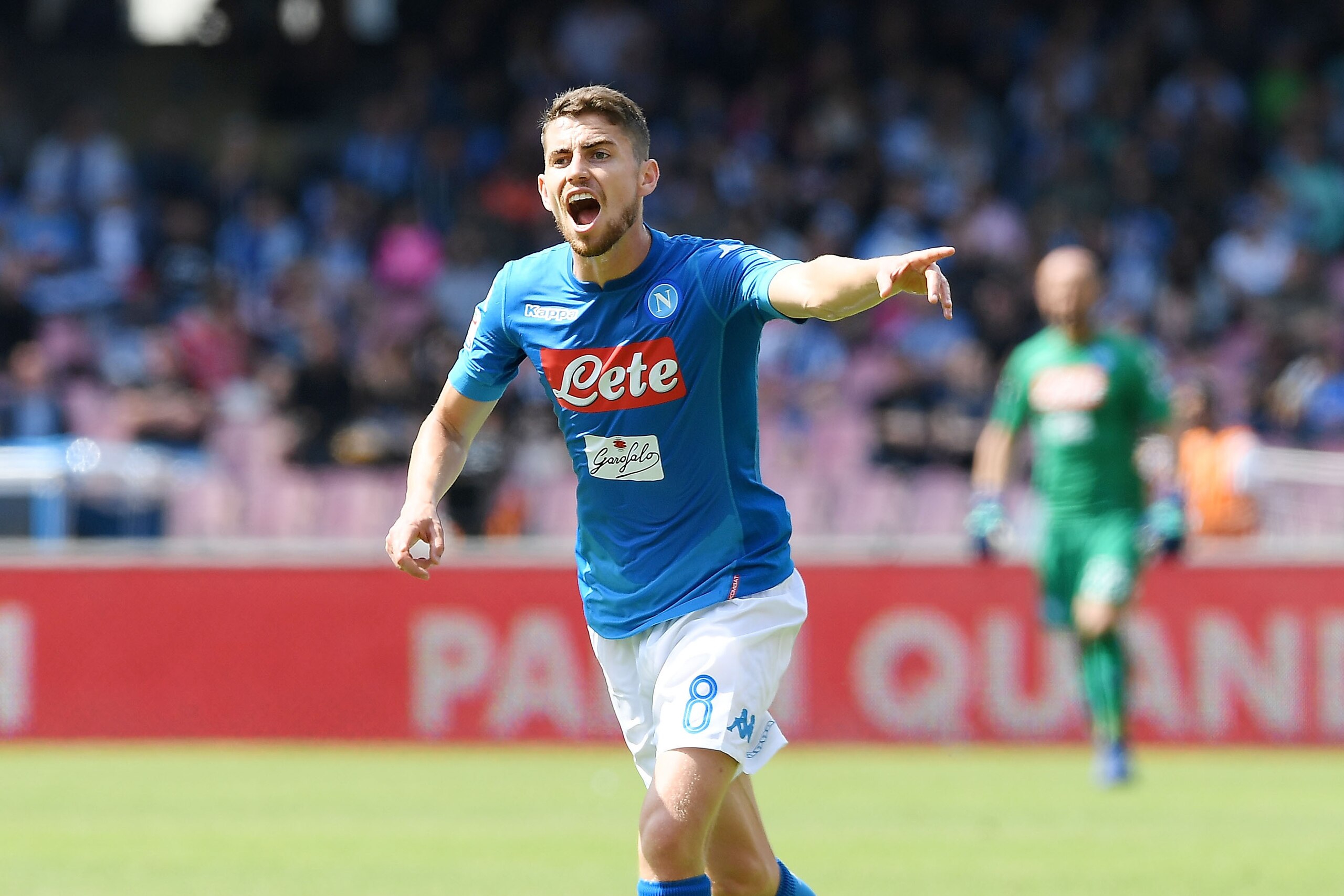 NAPLES, ITALY - MAY 06: Jorginho of SSC Napoli in action during the serie A match between SSC Napoli and Torino FC at Stadio San Paolo on May 6, 2018 in Naples, Italy.  (Photo by Francesco Pecoraro/Getty Images)