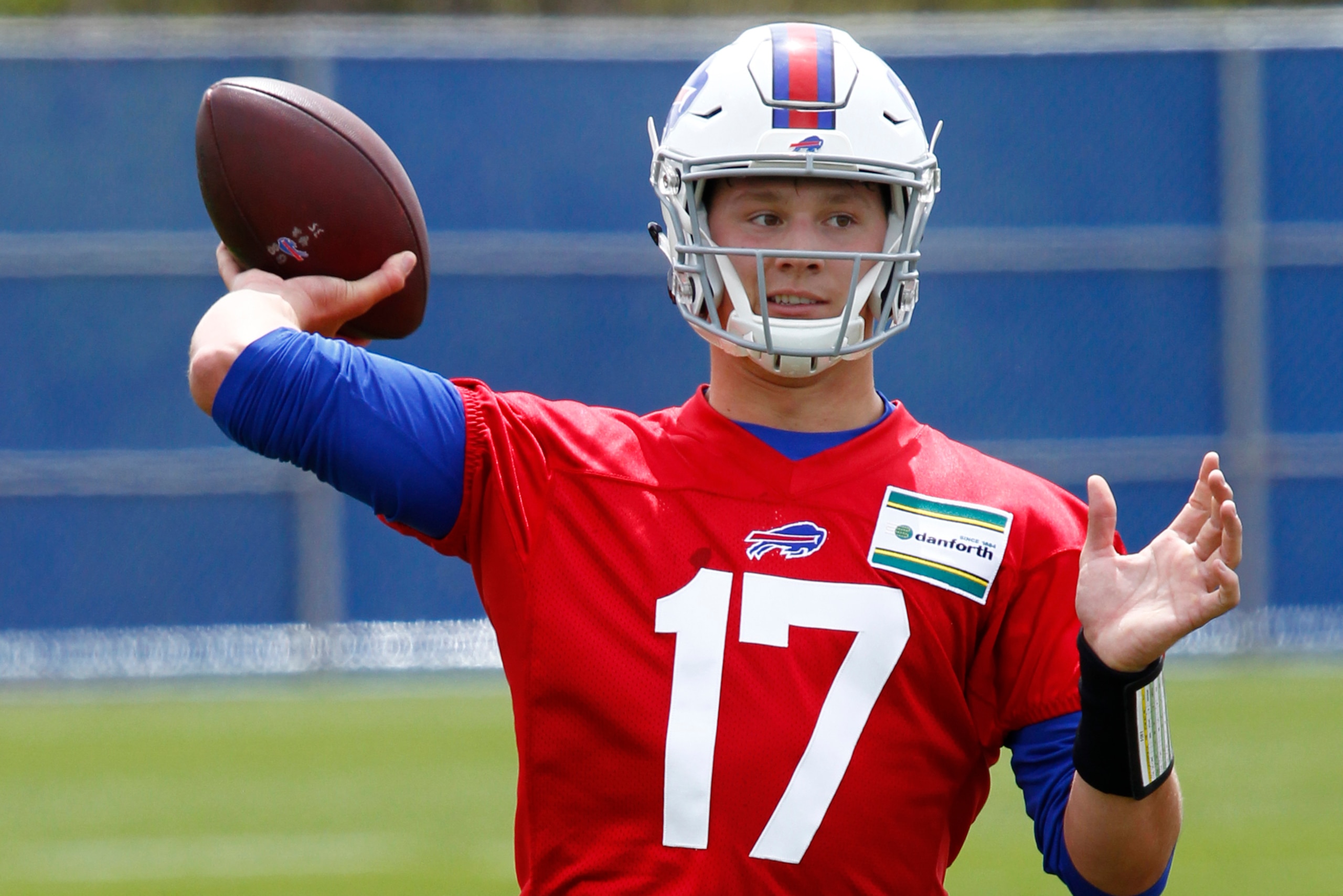 Can Josh Allen beat out AJ McCarron for the starting gig in Buffalo right away?