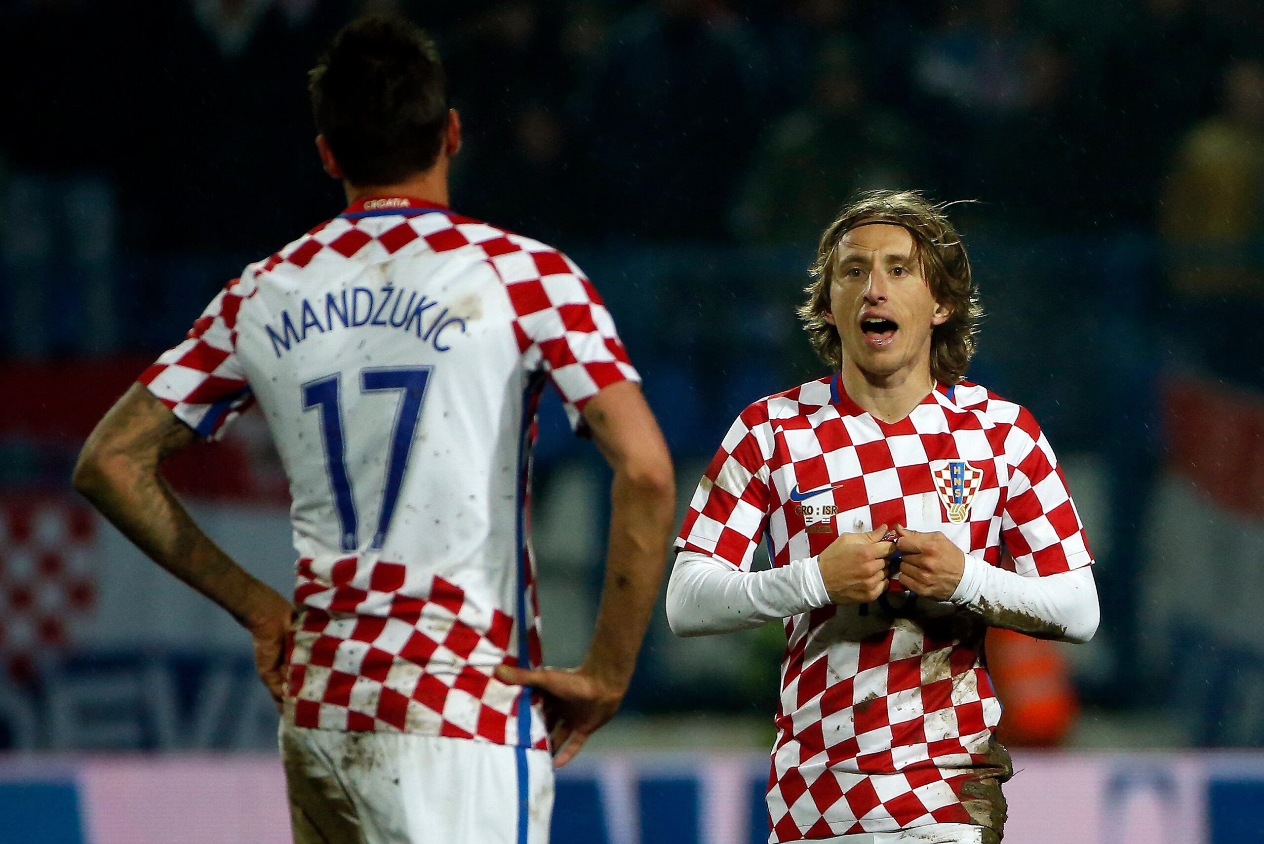 OSIJEK, CROATIA - MARCH 23: Luka Modric (R) talking with Mario Mandzukic (L) of Croatia during the International Friendly match between Croatia and Israel at stadium Gradski Vrt on March 23, 2016 in Osijek, Croatia. (Photo by Srdjan Stevanovic/Getty Image
