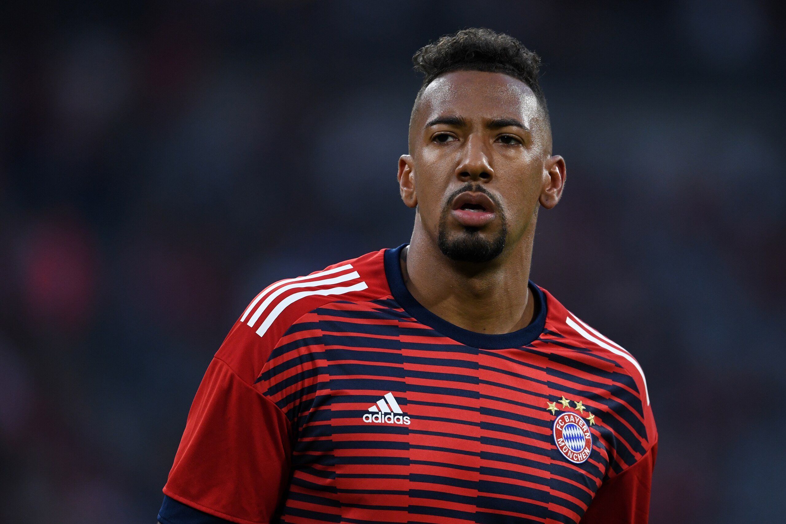 MUNICH, GERMANY - APRIL 25: Jerome Boateng of Bayern Munich warms up prior to the UEFA Champions League Semi Final First Leg match between Bayern Muenchen and Real Madrid at the Allianz Arena on April 25, 2018 in Munich, Germany. (Photo by Etsuo Hara/Gett